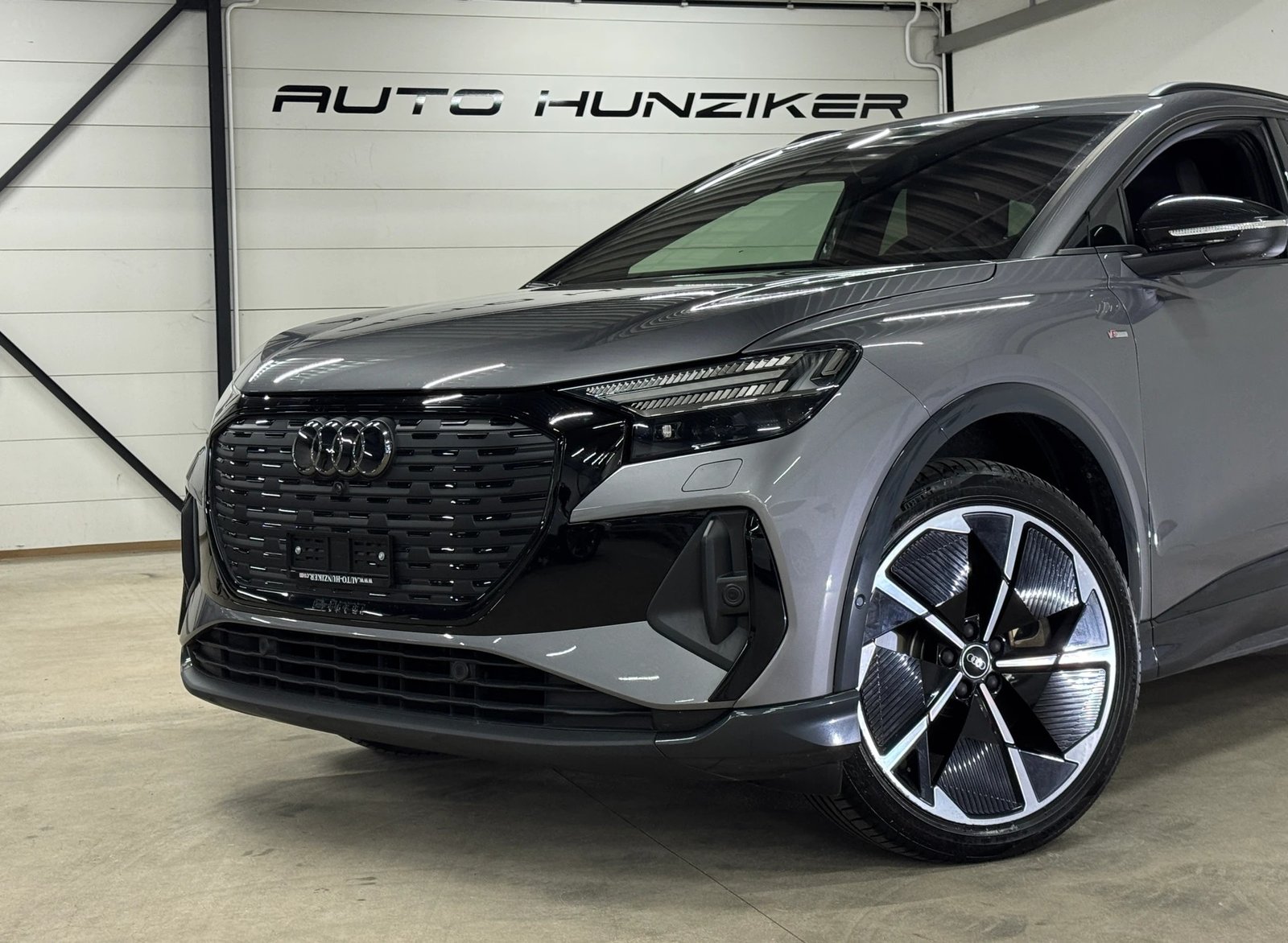 AUDI Q4 e-tron 55 S-Line quattro Black-Optik 340PS / AHK / W, Électrique, Occasion / Utilisé, Automatique - 2