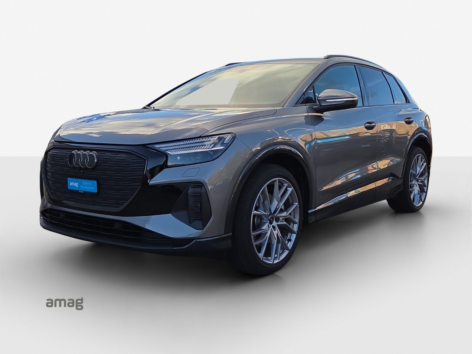 AUDI Q4 45 e-tron quattro Attraction