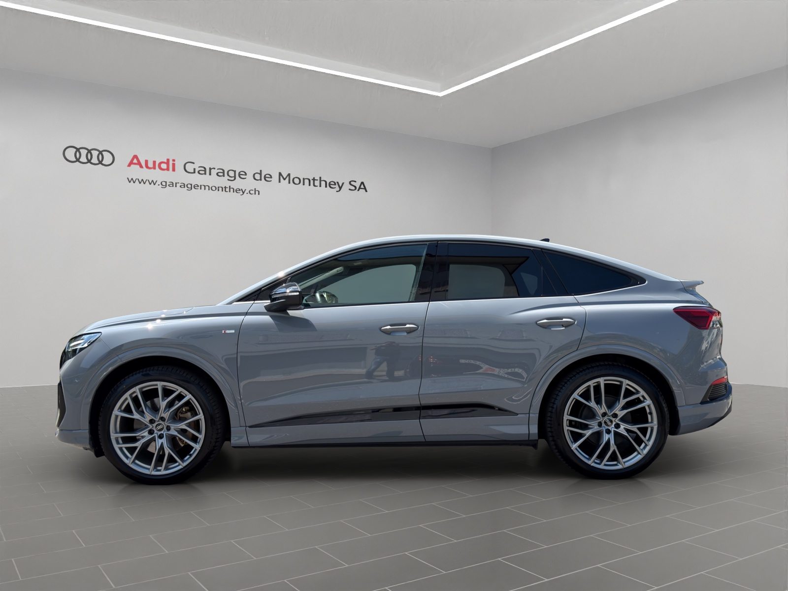AUDI Q4 SB 50 e-tron quattro, Elektro, Occasion / Gebraucht, Automatik - 5