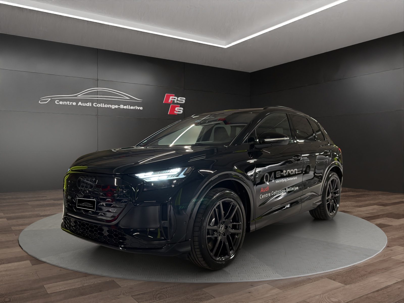 AUDI Q4 SUV e-tron quattro performance