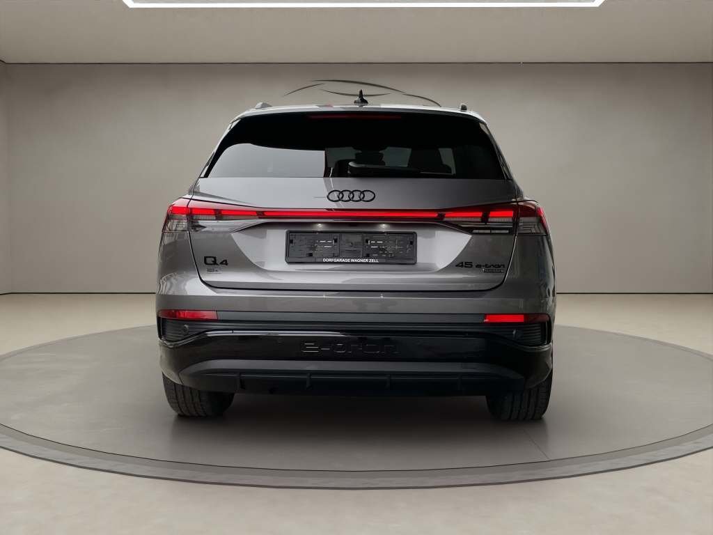 AUDI Q4 e-tron 45 quattro, Elektro, Occasion / Gebraucht, Automatik - 3