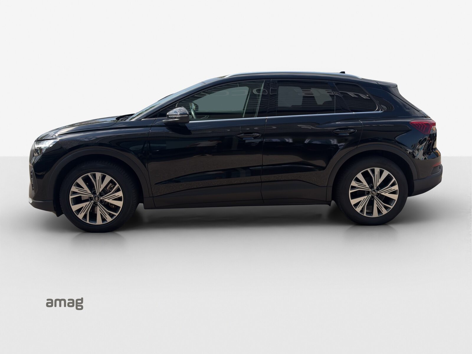 AUDI Q4 45 e-tron quattro, Elettrica, Occasioni / Usate, Automatico - 2