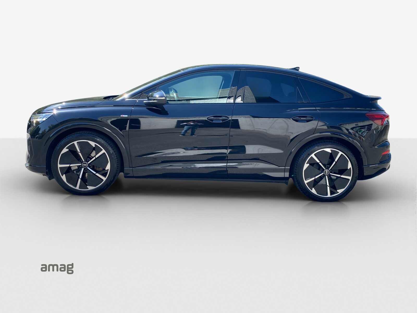 AUDI Q4 SB 50 e-tron quattro, Électrique, Occasion / Utilisé, Automatique - 2
