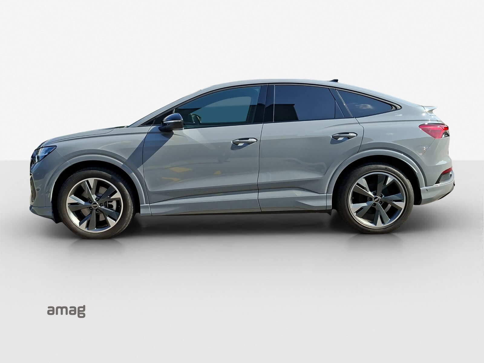 AUDI Q4 SB 45 e-tron quattro Edition Swiss-Ski, Électrique, Occasion / Utilisé, Automatique - 3