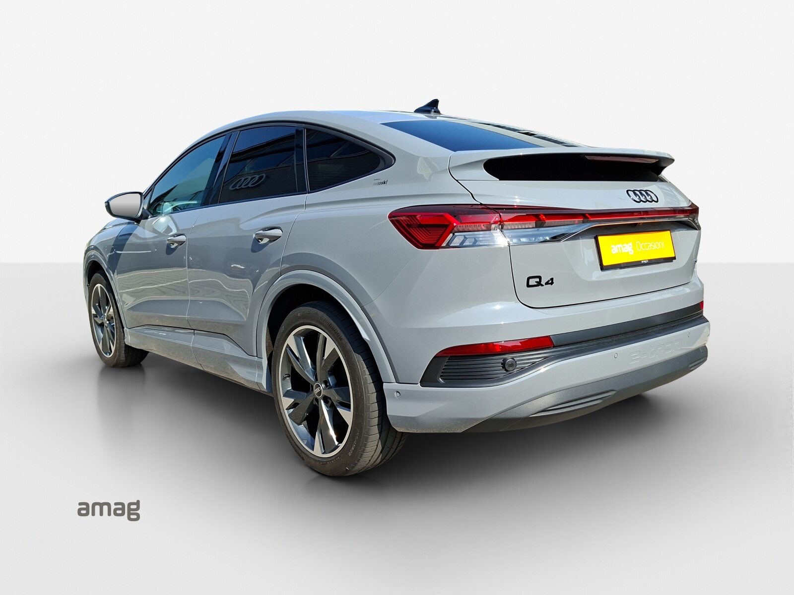 AUDI Q4 SB 45 e-tron quattro Edition Swiss-Ski, Électrique, Occasion / Utilisé, Automatique - 4