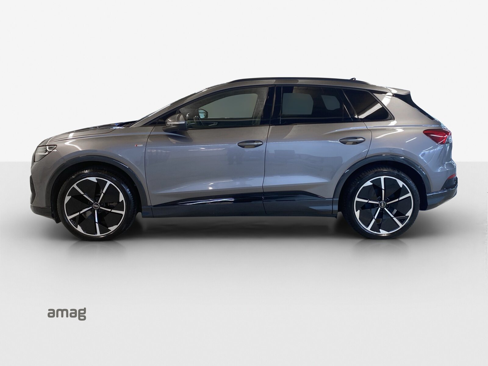 AUDI Q4 45 e-tron quattro, Électrique, Occasion / Utilisé, Automatique - 2