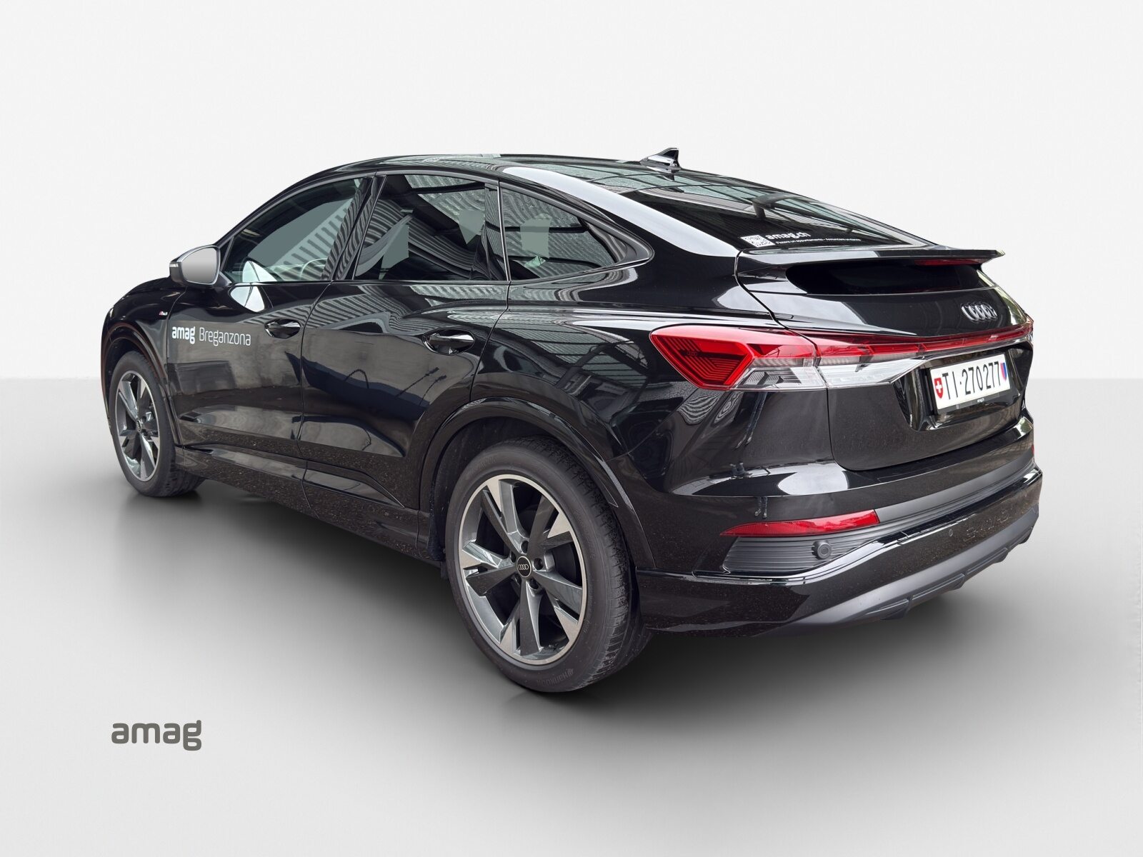 AUDI Q4 SB 45 e-tron quattro, Électrique, Occasion / Utilisé, Automatique - 4
