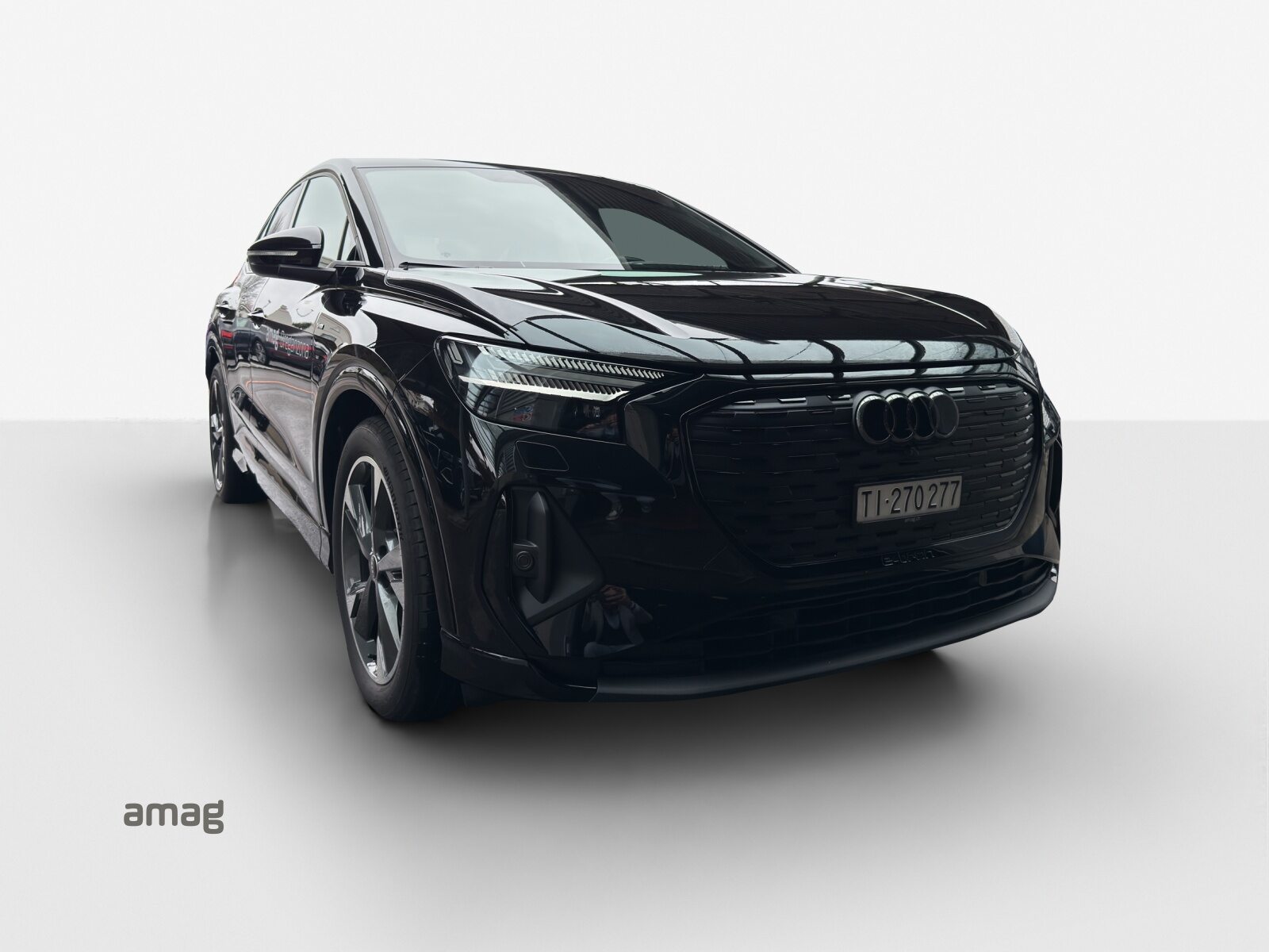 AUDI Q4 SB 45 e-tron quattro, Électrique, Occasion / Utilisé, Automatique - 7