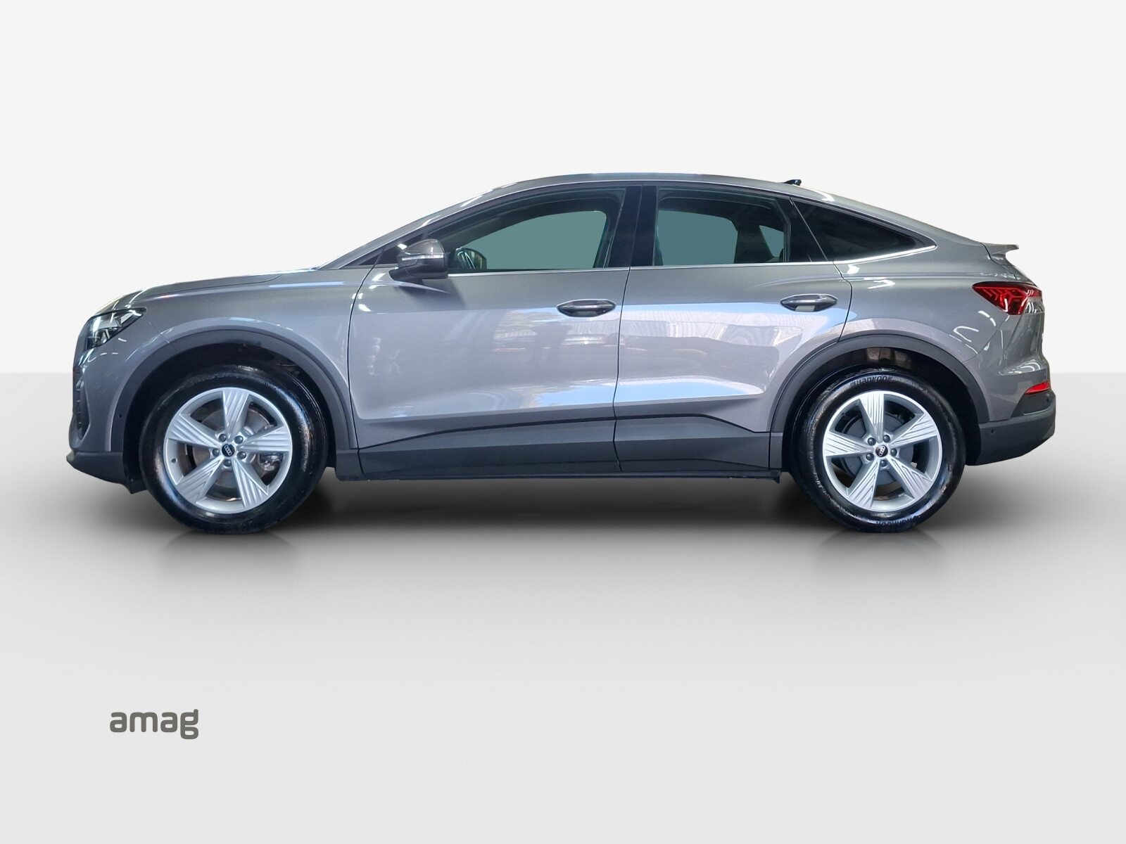 AUDI Q4 SB 35 e-tron, Electric, Second hand / Used, Automatic - 2