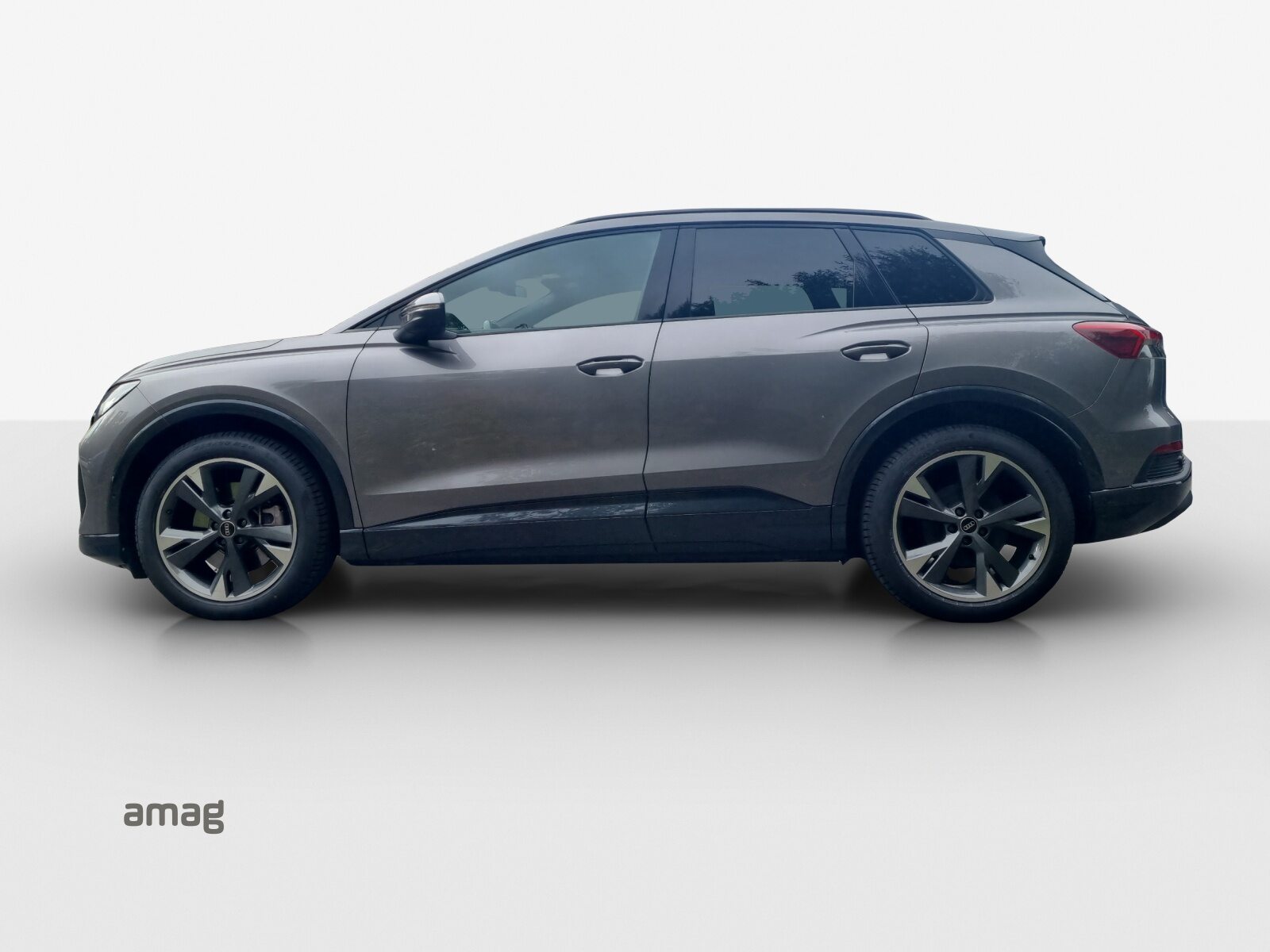 AUDI Q4 45 e-tron quattro, Électrique, Occasion / Utilisé, Automatique - 2