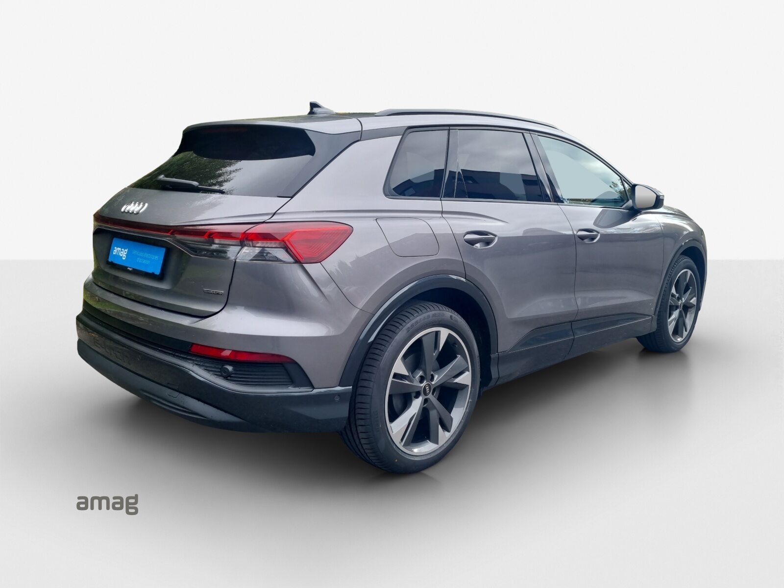 AUDI Q4 45 e-tron quattro, Électrique, Occasion / Utilisé, Automatique - 6