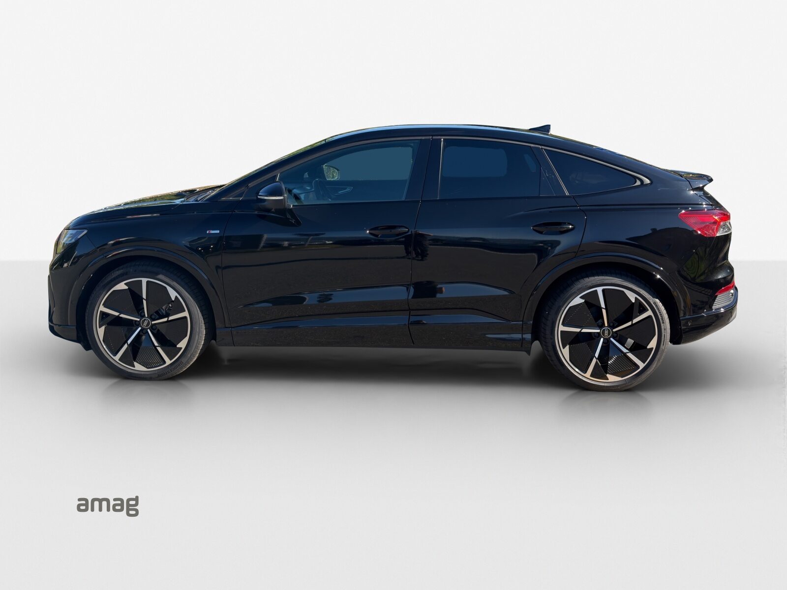 AUDI Q4 SB 45 e-tron quattro, Électrique, Occasion / Utilisé, Automatique - 2