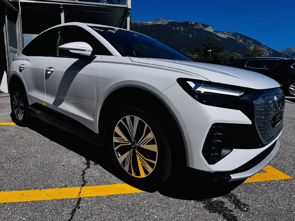 AUDI Q4 e-tron Sportback 50 quattro, Elektro, Occasion / Gebraucht, Automatik - 4