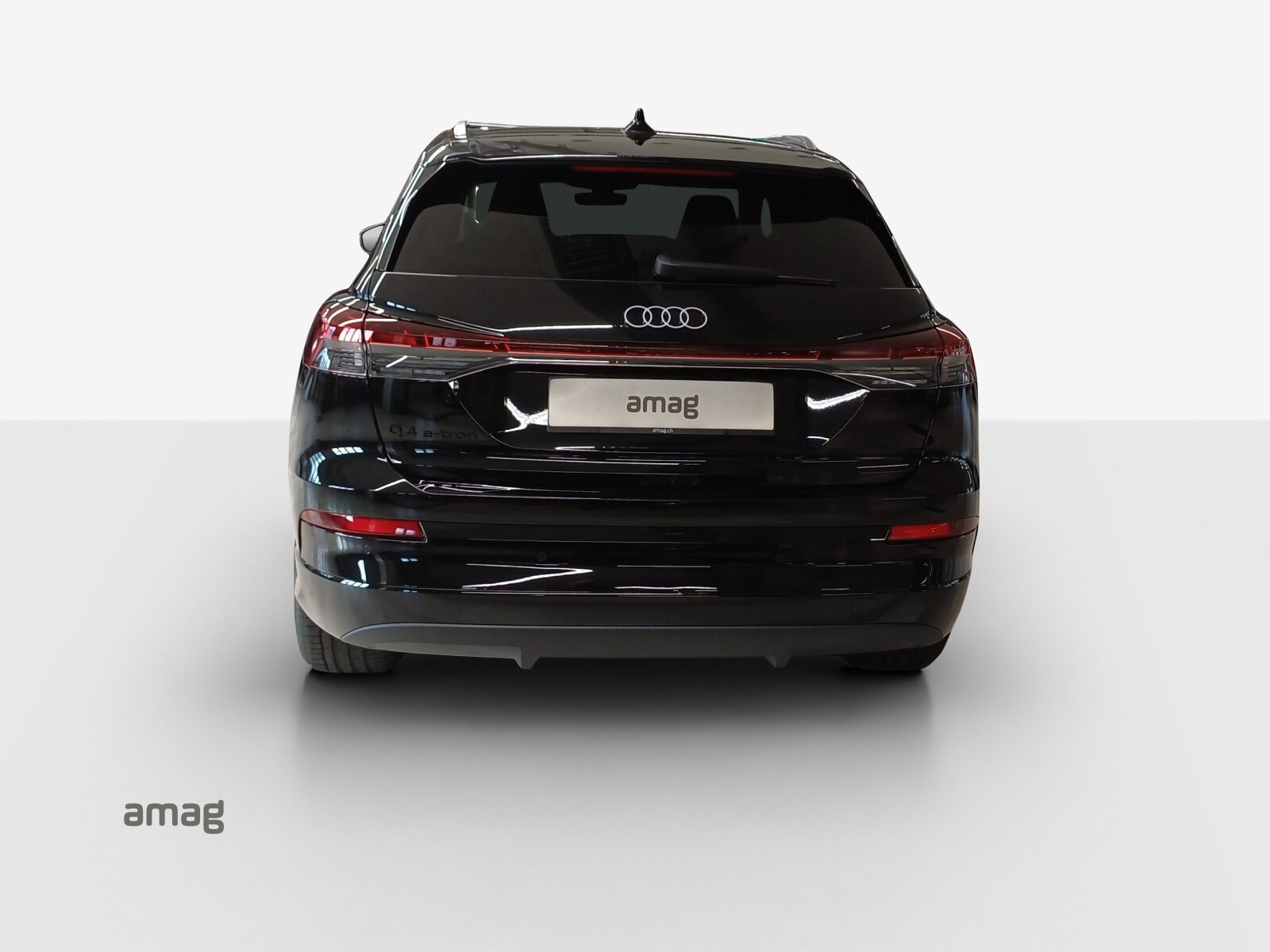 AUDI Q4 SUV e-tron performance Attraction, Electric, Second hand / Used, Automatic - 4