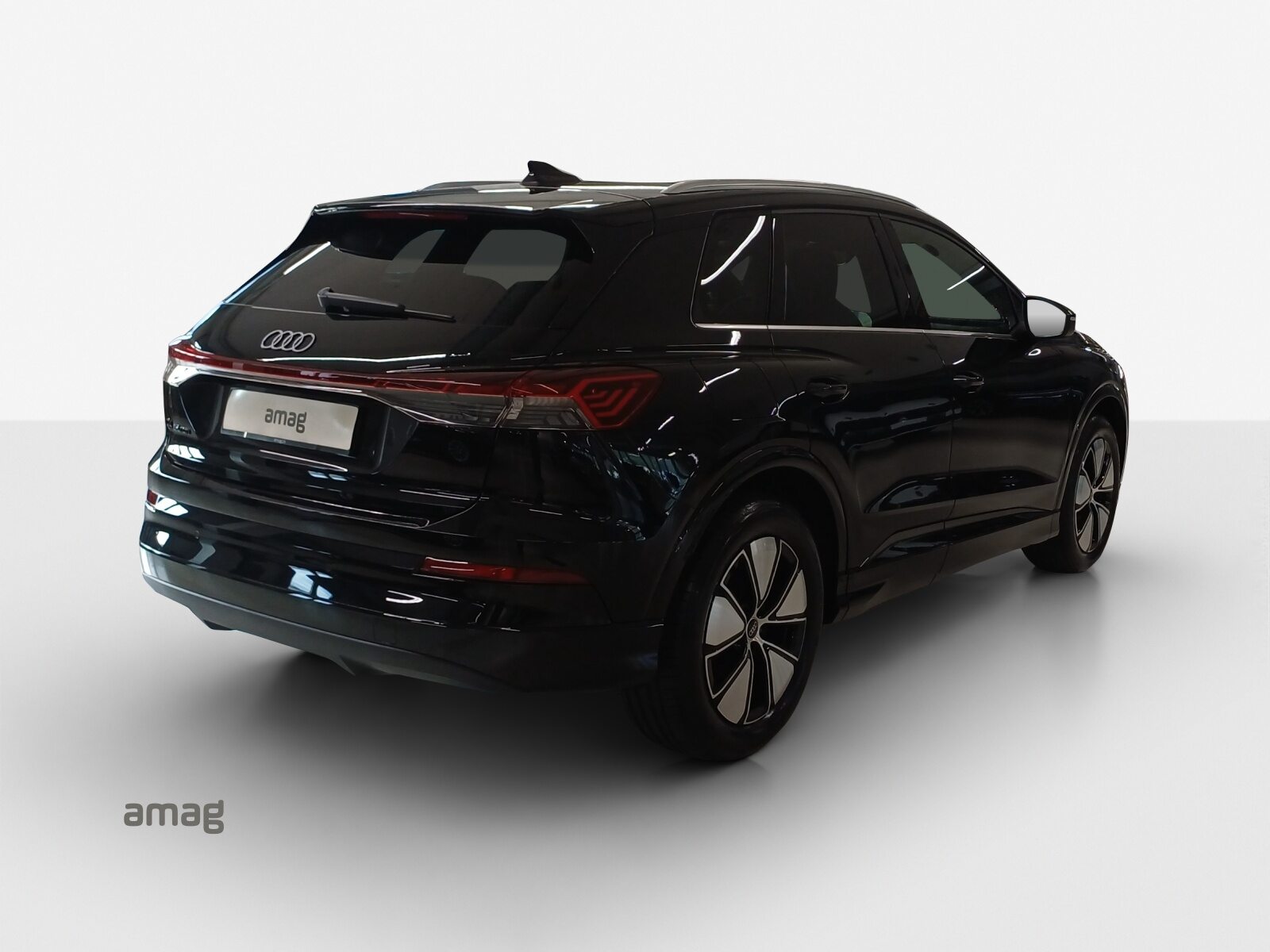 AUDI Q4 SUV e-tron performance Attraction, Electric, Second hand / Used, Automatic - 5