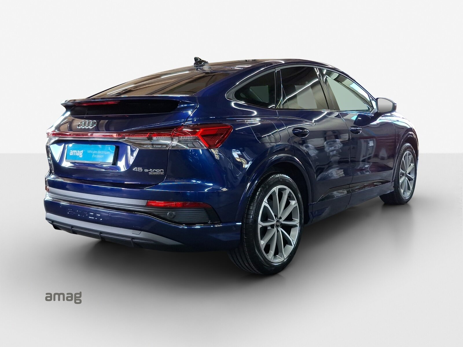 AUDI Q4 SB 45 e-tron quattro Attraction, Électrique, Occasion / Utilisé, Automatique - 5
