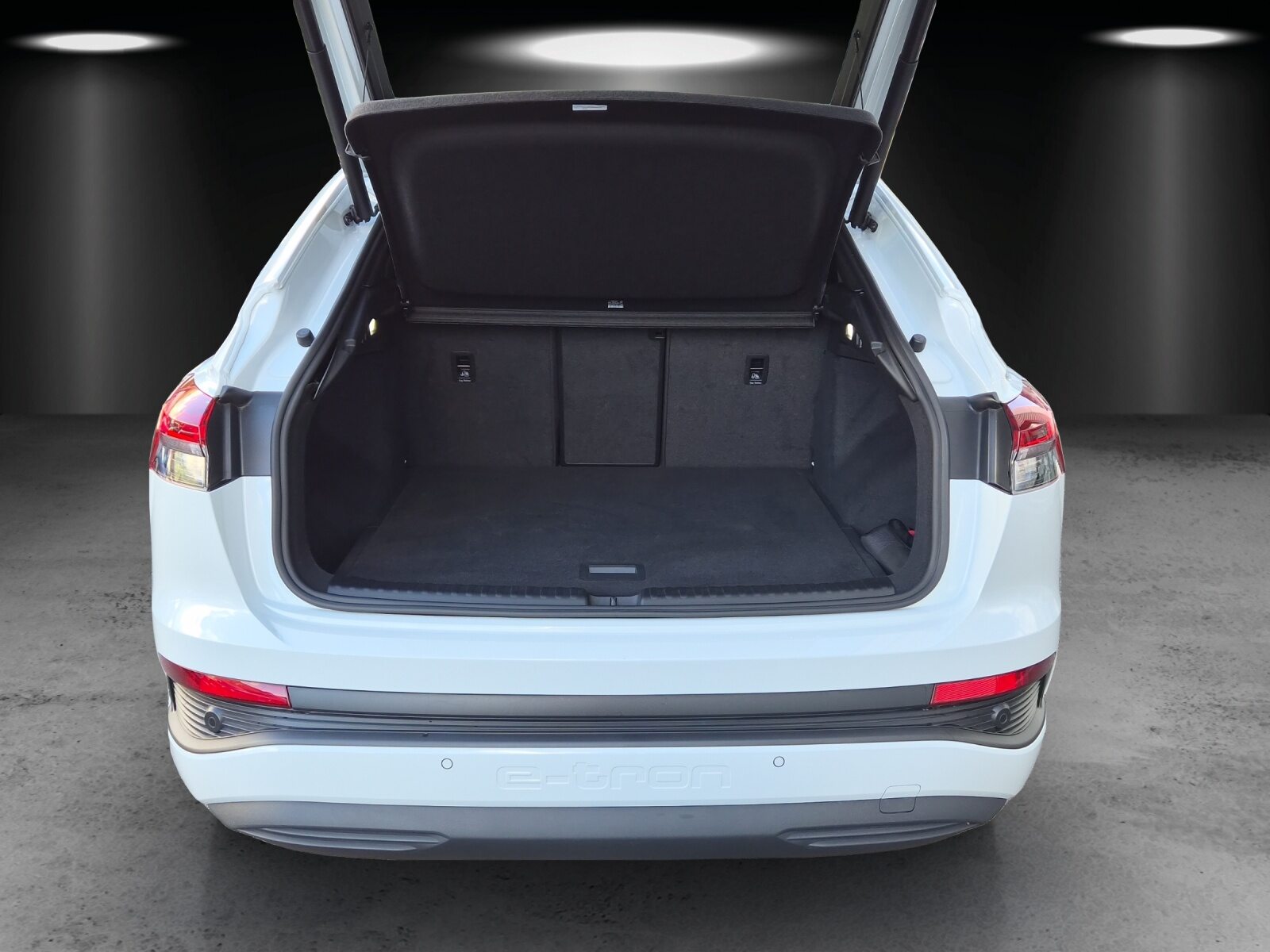 AUDI Q4 SB 50 e-tron quattro, Elektro, Occasion / Gebraucht, Automatik - 7