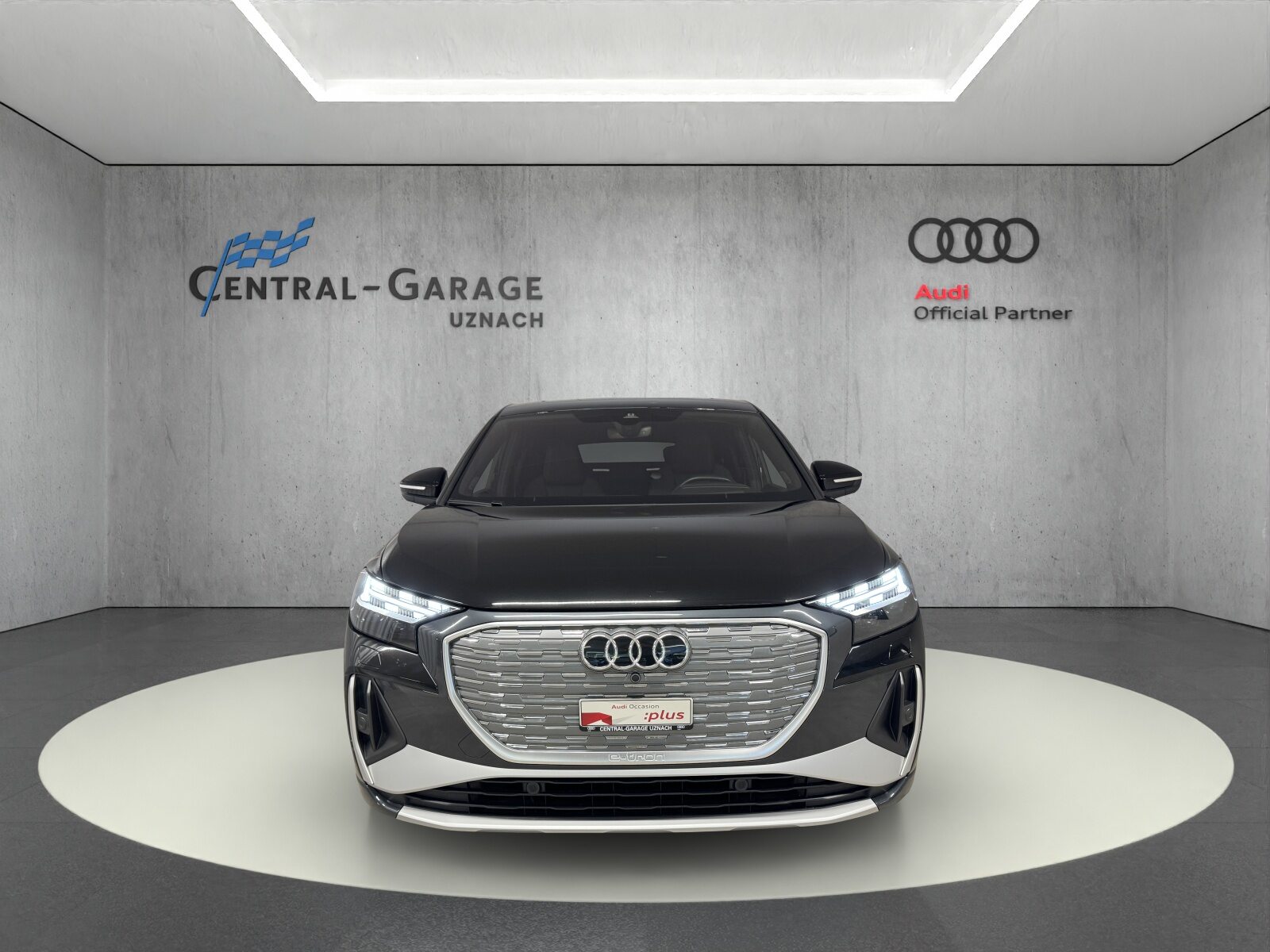 AUDI Q4 SB 50 e-tron quattro, Electric, Second hand / Used, Automatic - 2