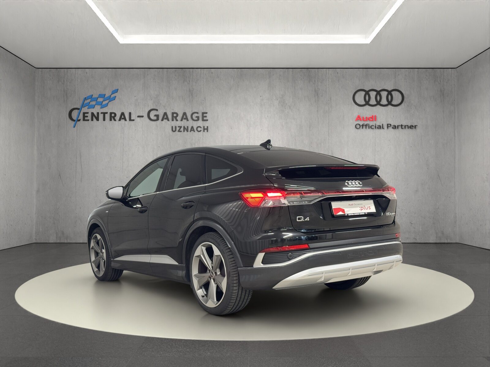 AUDI Q4 SB 50 e-tron quattro, Electric, Second hand / Used, Automatic - 3