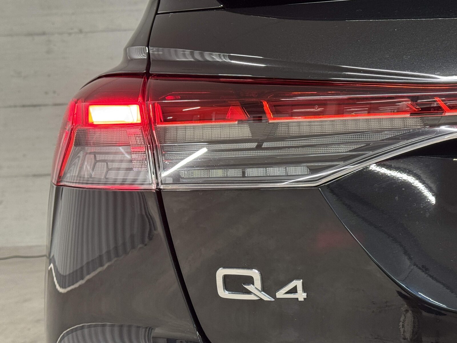 AUDI Q4 SB 50 e-tron quattro, Electric, Second hand / Used, Automatic - 6