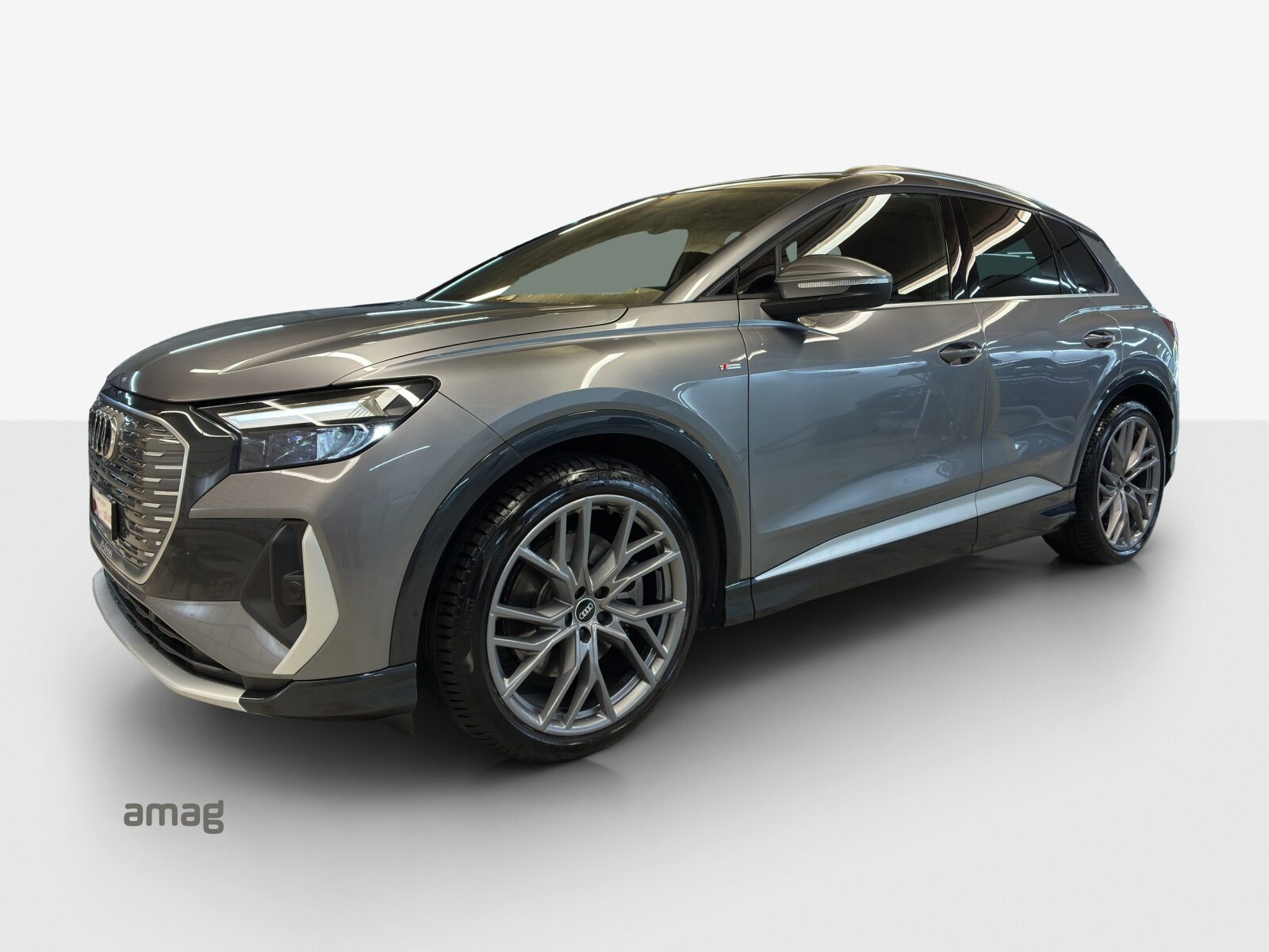 AUDI Q4 50 e-tron quattro
