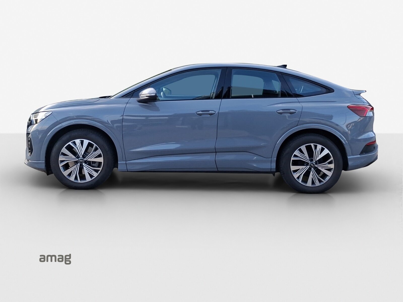AUDI Q4 SB 40 e-tron, Elektro, Occasion / Gebraucht, Automatik - 2