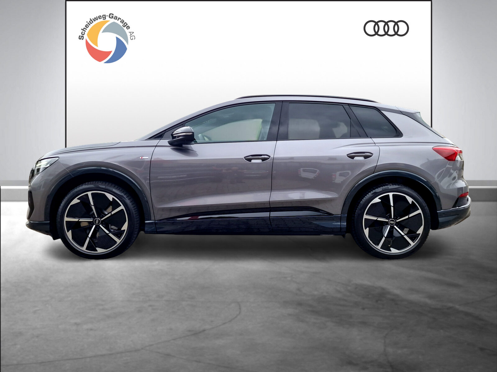 AUDI Q4 45 e-tron quattro Edition Swiss-Ski, Electric, Second hand / Used, Automatic - 3