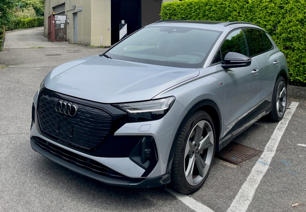 AUDI Q4 e-tron 45 Swiss Ski quattro Leasing 0,89%