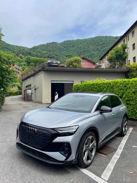 AUDI Q4 e-tron 45 Swiss Ski quattro