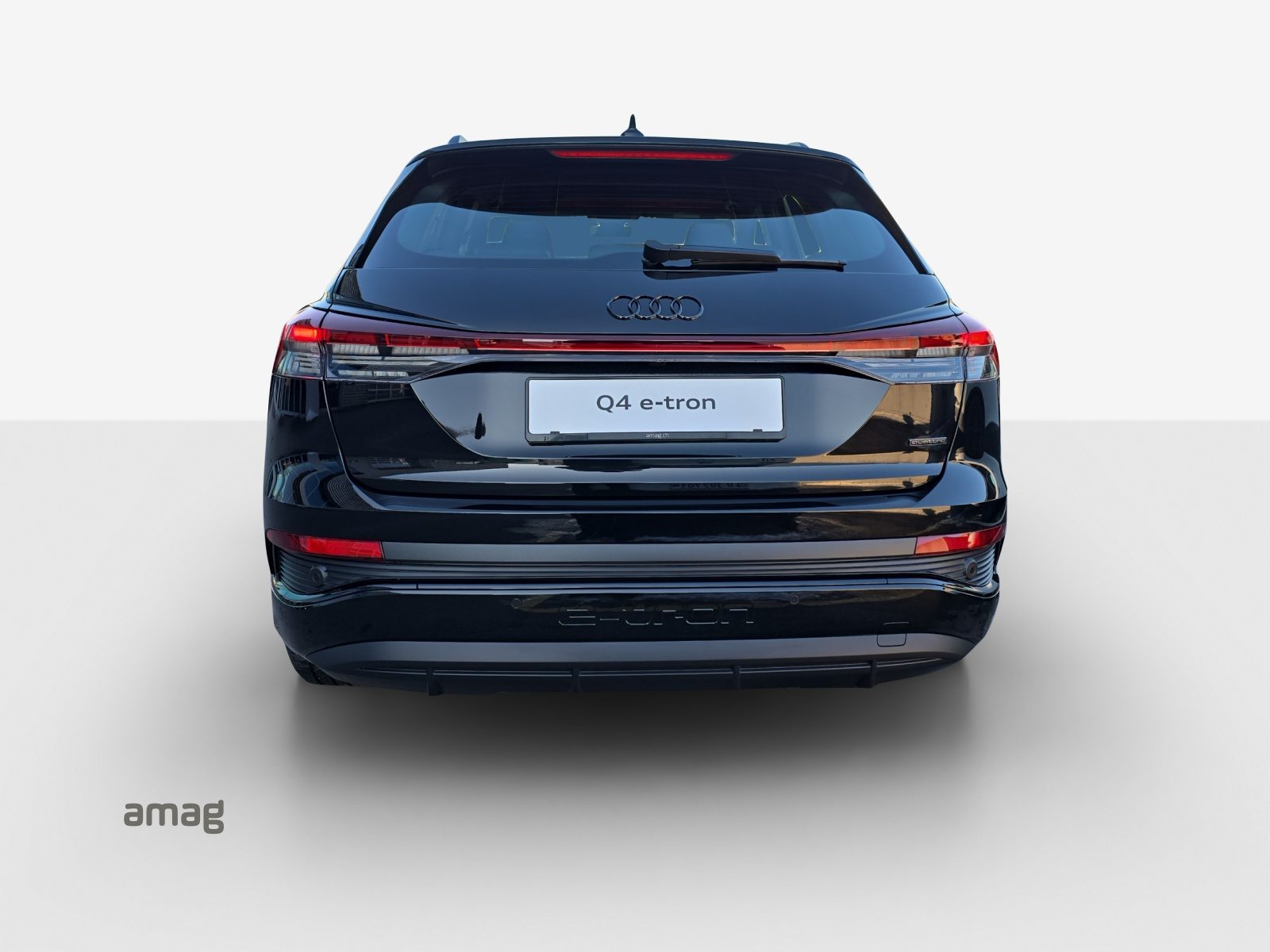 AUDI Q4 45 e-tron quattro Edition Swiss-Ski, Électrique, Voiture de démonstration, Automatique - 4