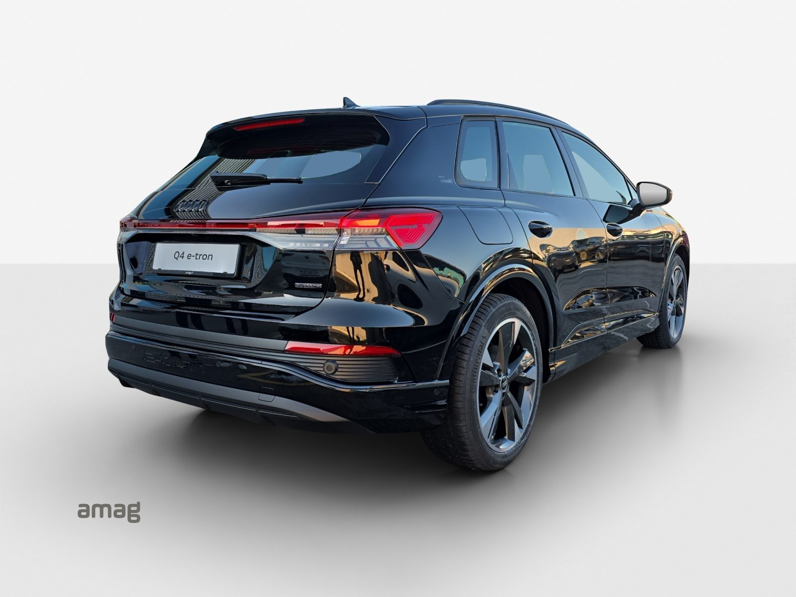 AUDI Q4 45 e-tron quattro Edition Swiss-Ski, Électrique, Voiture de démonstration, Automatique - 6