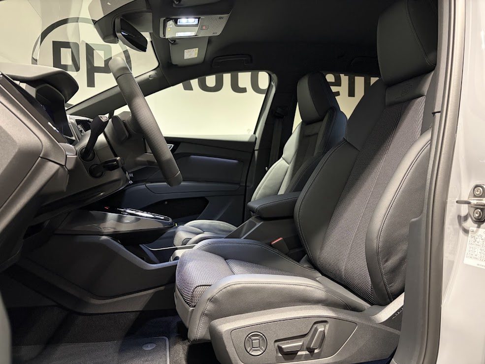 AUDI Q4 45 e-tron quattro Attraction, Electric, Ex-demonstrator, Automatic - 4