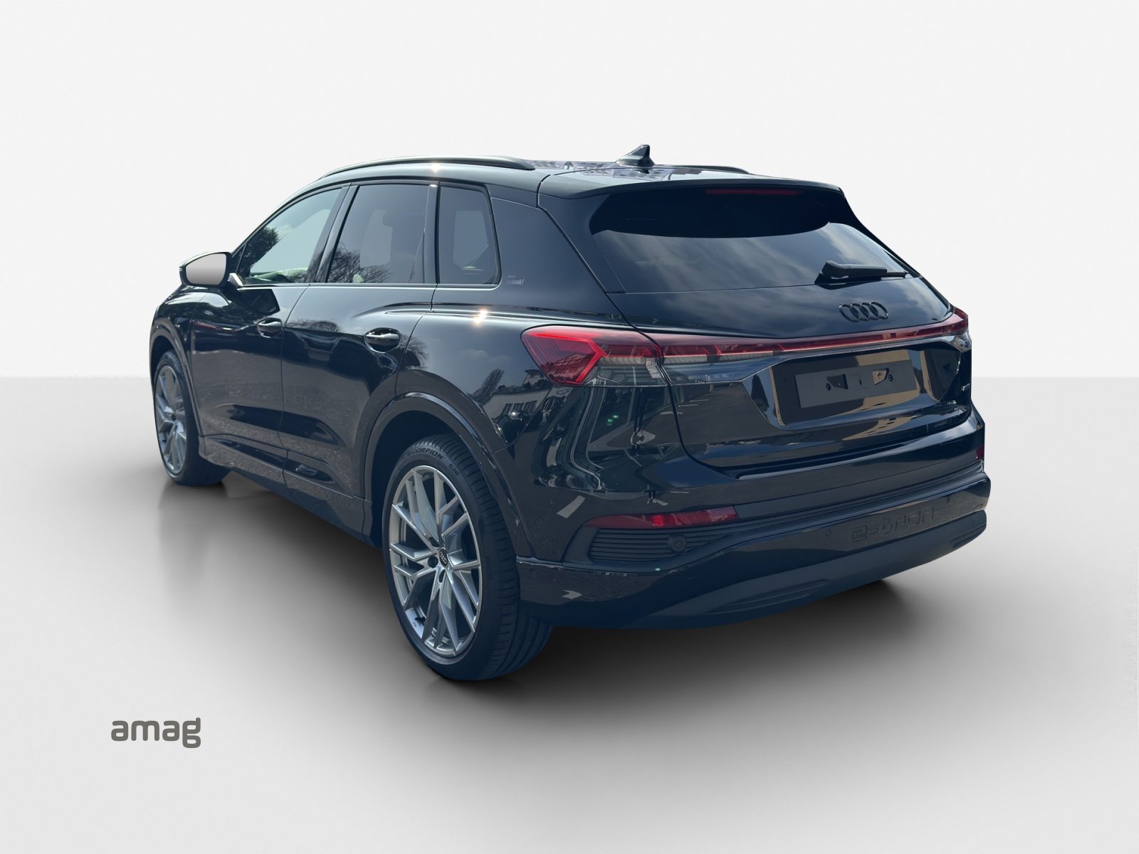 AUDI Q4 45 e-tron quattro Edition Swiss-Ski, Electric, Ex-demonstrator, Automatic - 3