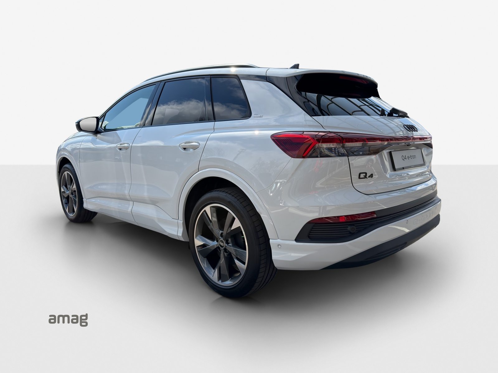 AUDI Q4 45 e-tron quattro Edition Swiss-Ski, Électrique, Voiture de démonstration, Automatique - 3