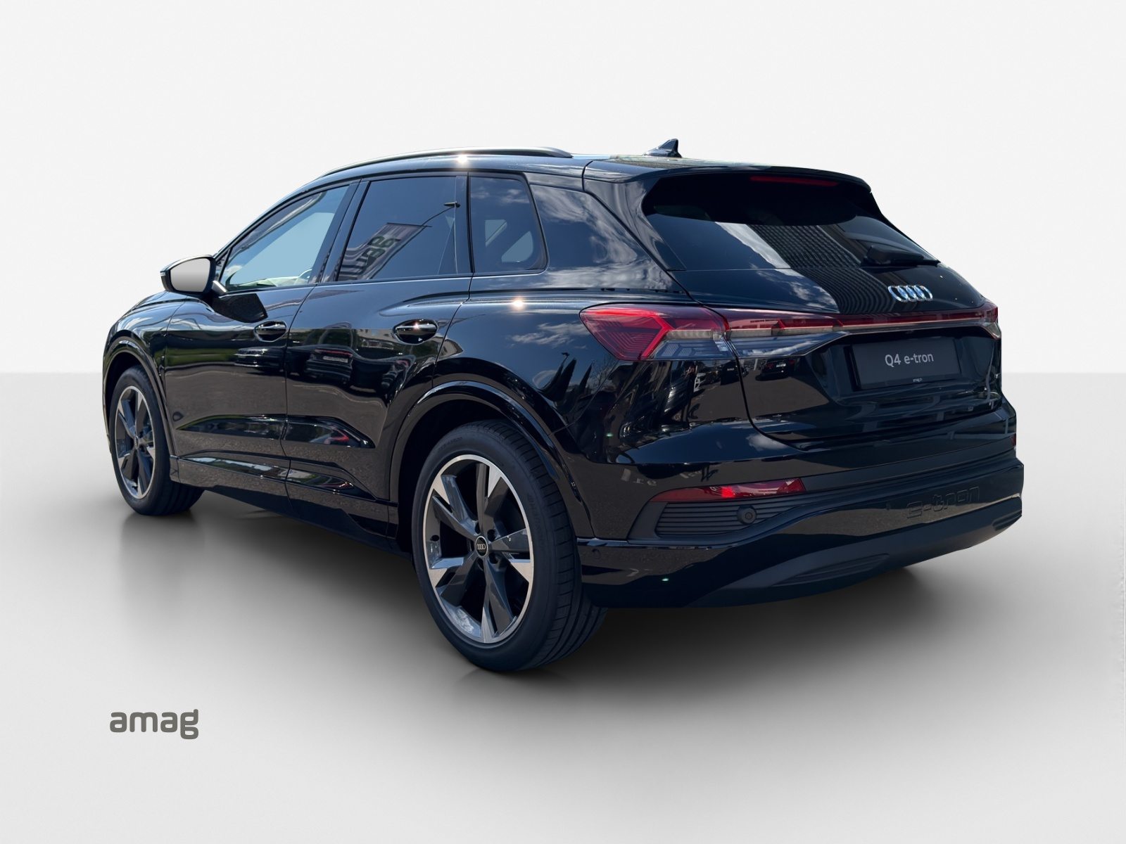 AUDI Q4 45 e-tron quattro Attraction, Electric, Ex-demonstrator, Automatic - 3