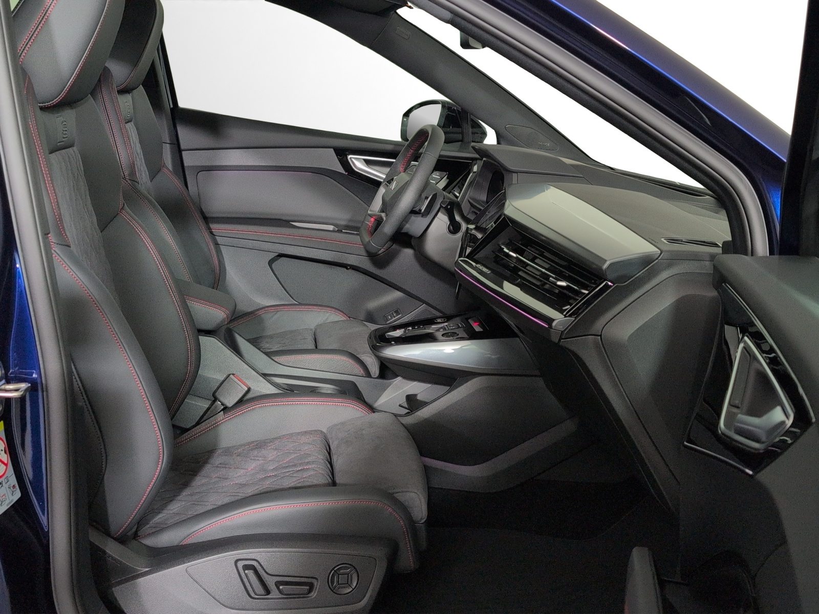 AUDI Q4 45 e-tron quattro Edition Swiss-Ski, Electric, Ex-demonstrator, Automatic - 7