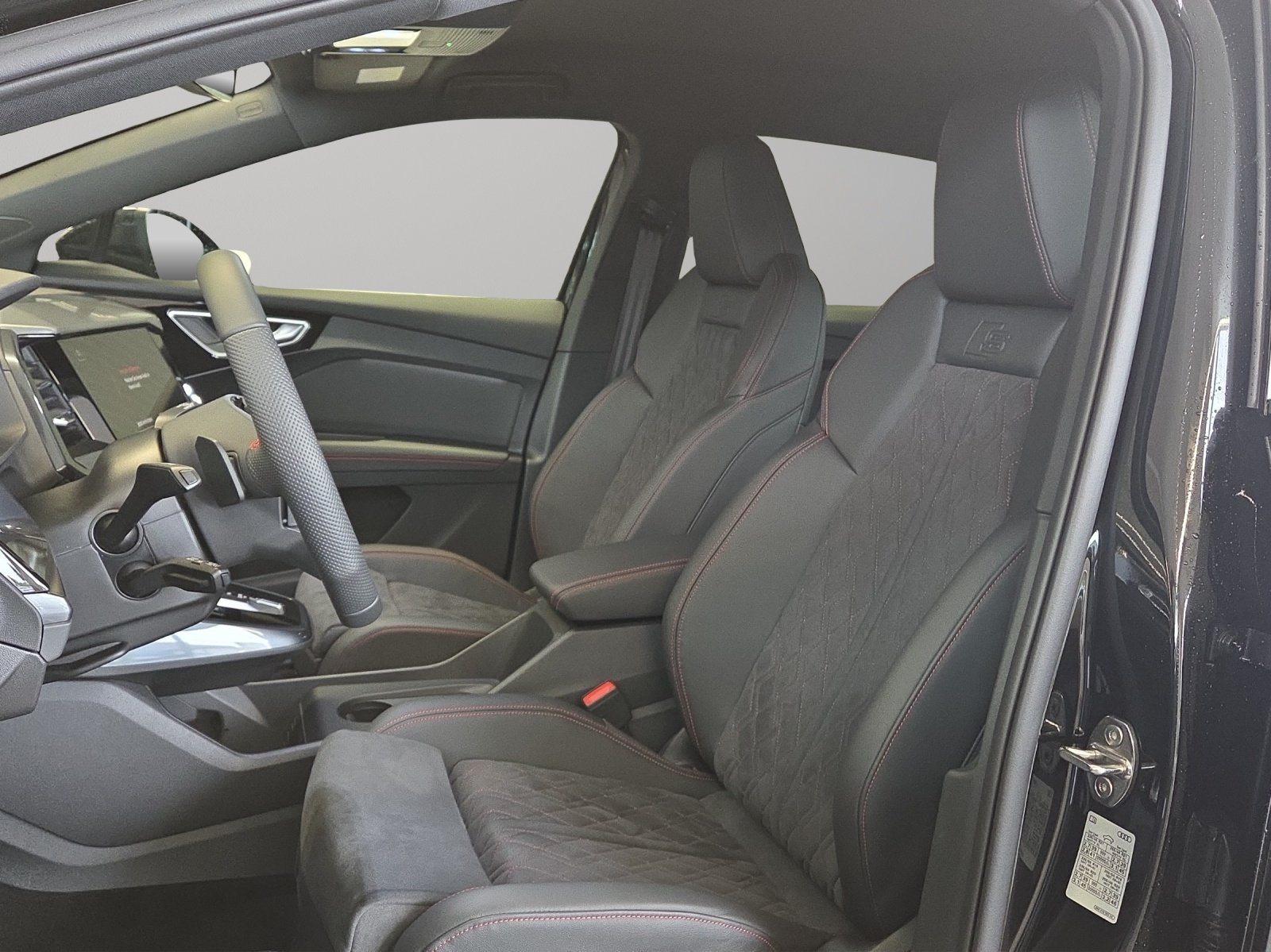 AUDI Q4 e-tron 45 Edition Swiss Ski quattro, Elettrica, Auto dimostrativa, Automatico - 6