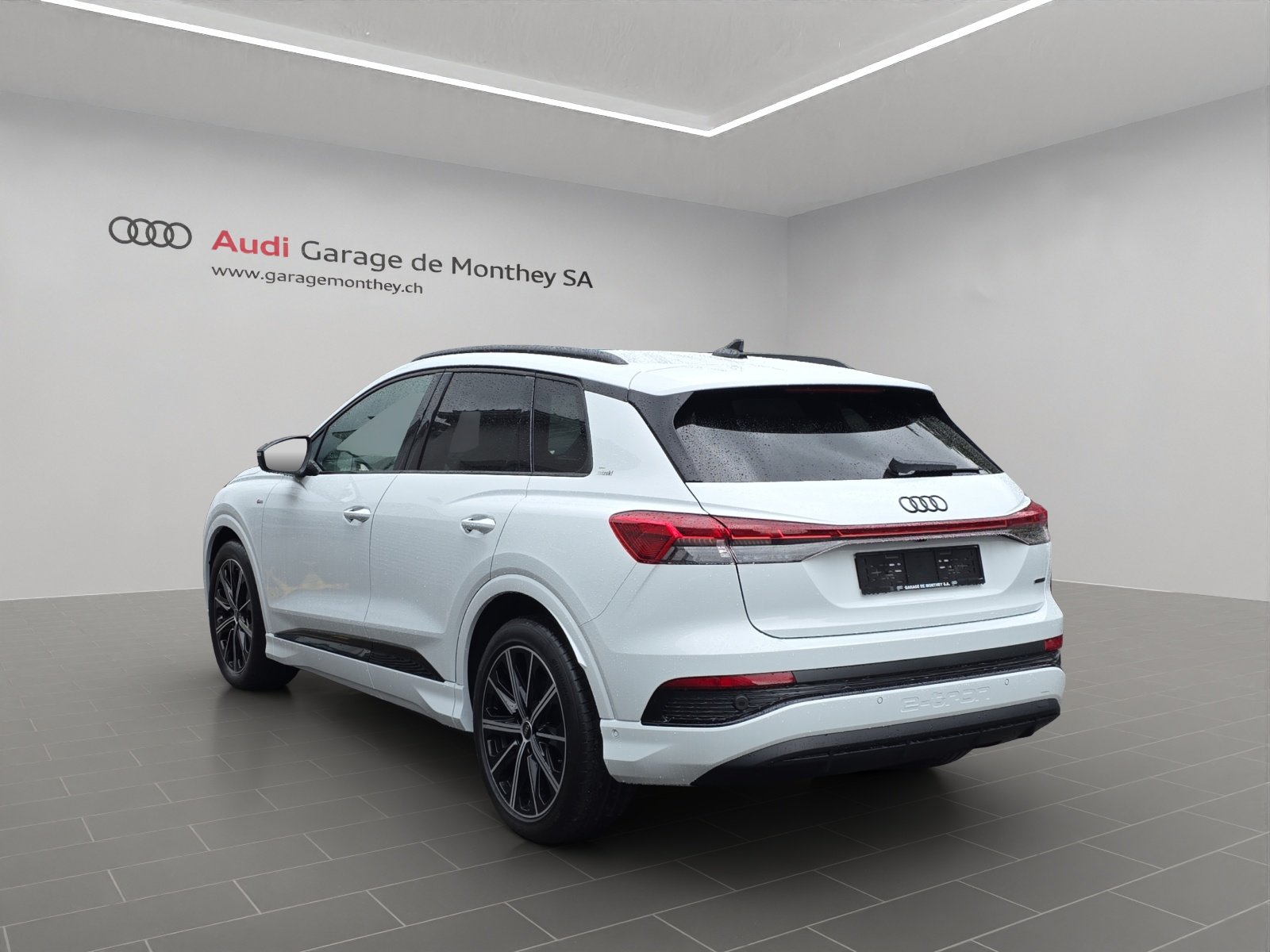 AUDI Q4 e-tron 45 Edition Swiss Ski quattro, Elektro, Vorführwagen, Automatik - 4