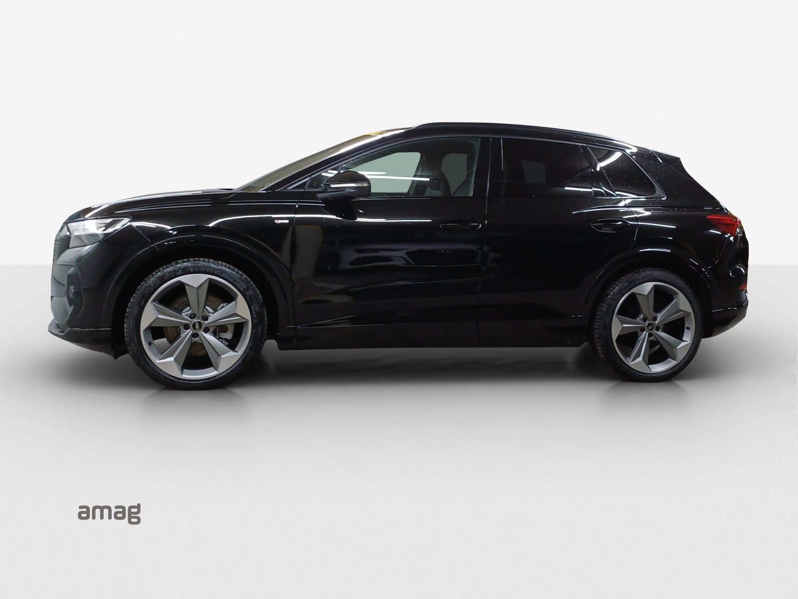 AUDI Q4 45 e-tron quattro Attraction, Électrique, Voiture de démonstration, Automatique - 2