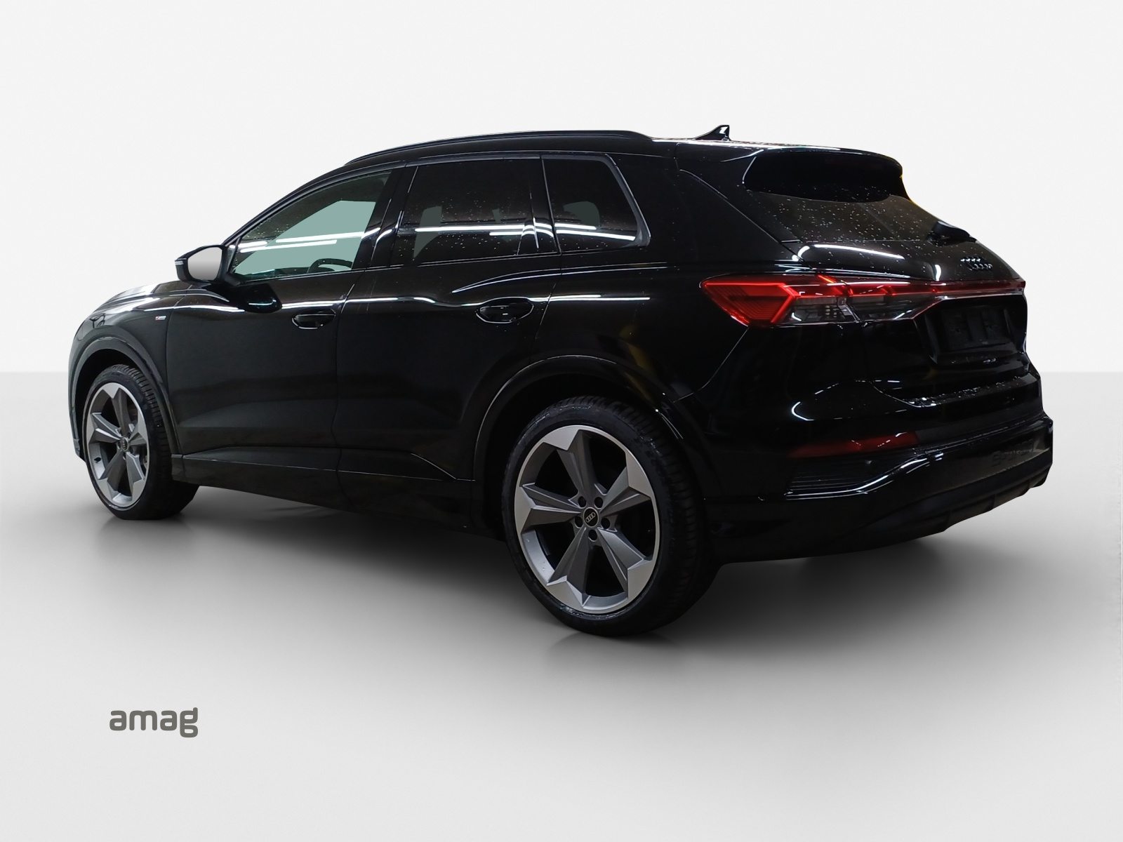 AUDI Q4 45 e-tron quattro Attraction, Électrique, Voiture de démonstration, Automatique - 3