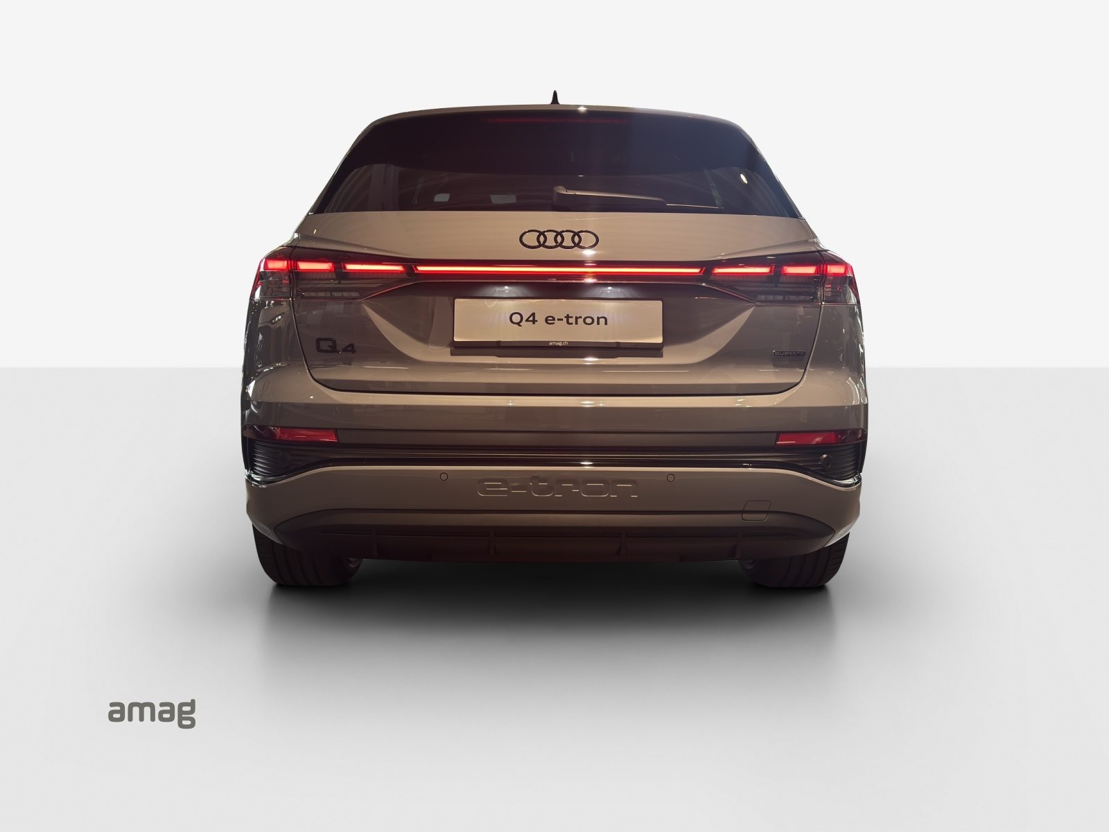 AUDI Q4 45 e-tron quattro Attraction, Électrique, Voiture de démonstration, Automatique - 4