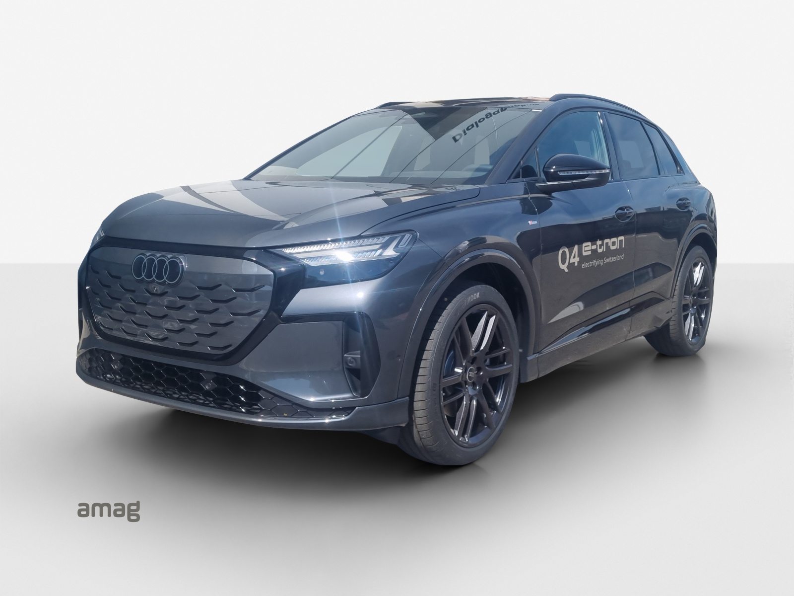 AUDI Q4 SUV e-tron quattro performance