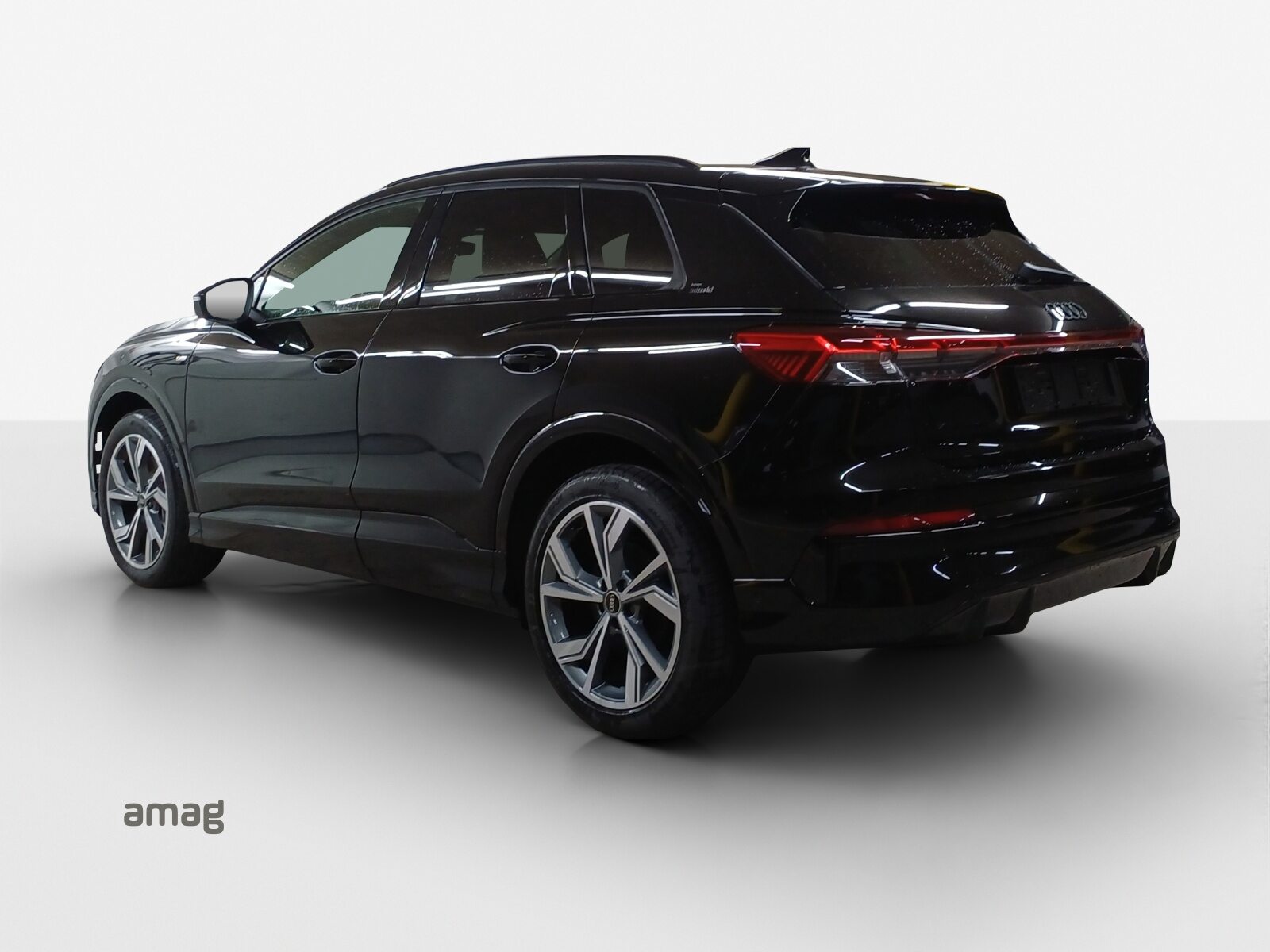 AUDI Q4 SUV e-tron quattro performance Edition Swiss-Ski, Elektro, Vorführwagen, Automatik - 3