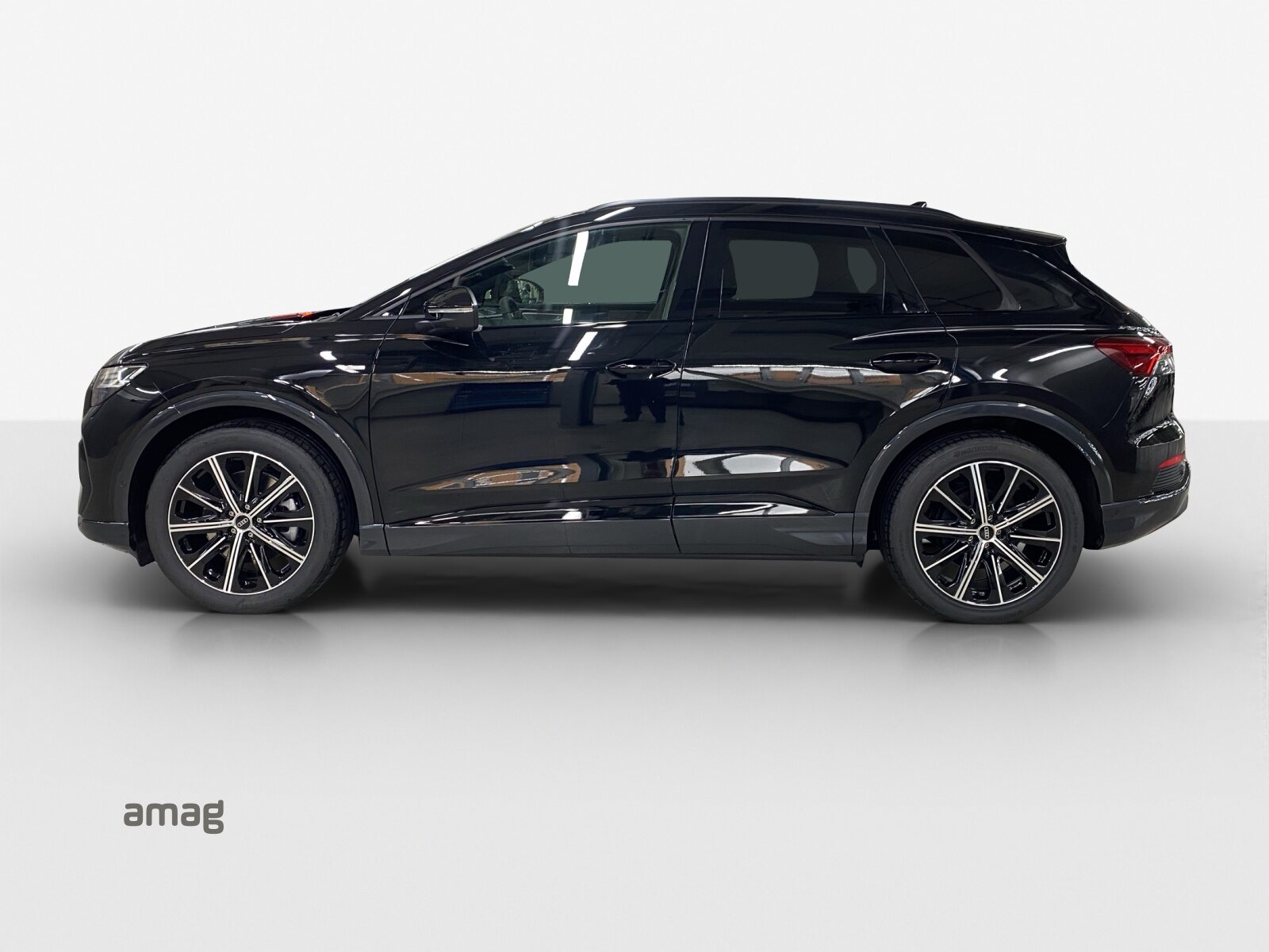 AUDI Q4 45 e-tron quattro Attraction, Electric, Ex-demonstrator, Automatic - 2