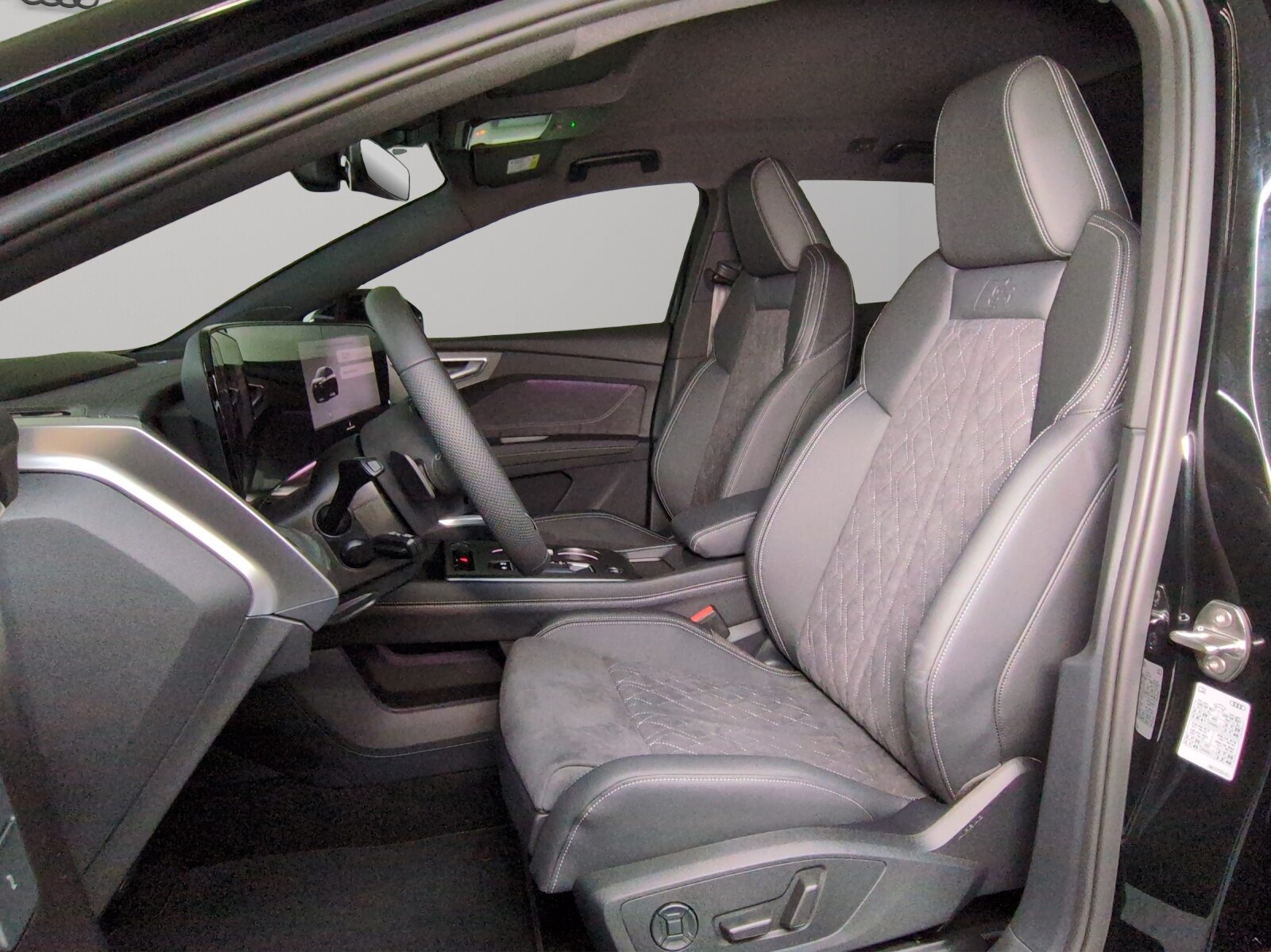 AUDI Q4 SUV e-tron quattro performance Edition Swiss-Ski, Electric, Ex-demonstrator, Automatic - 6