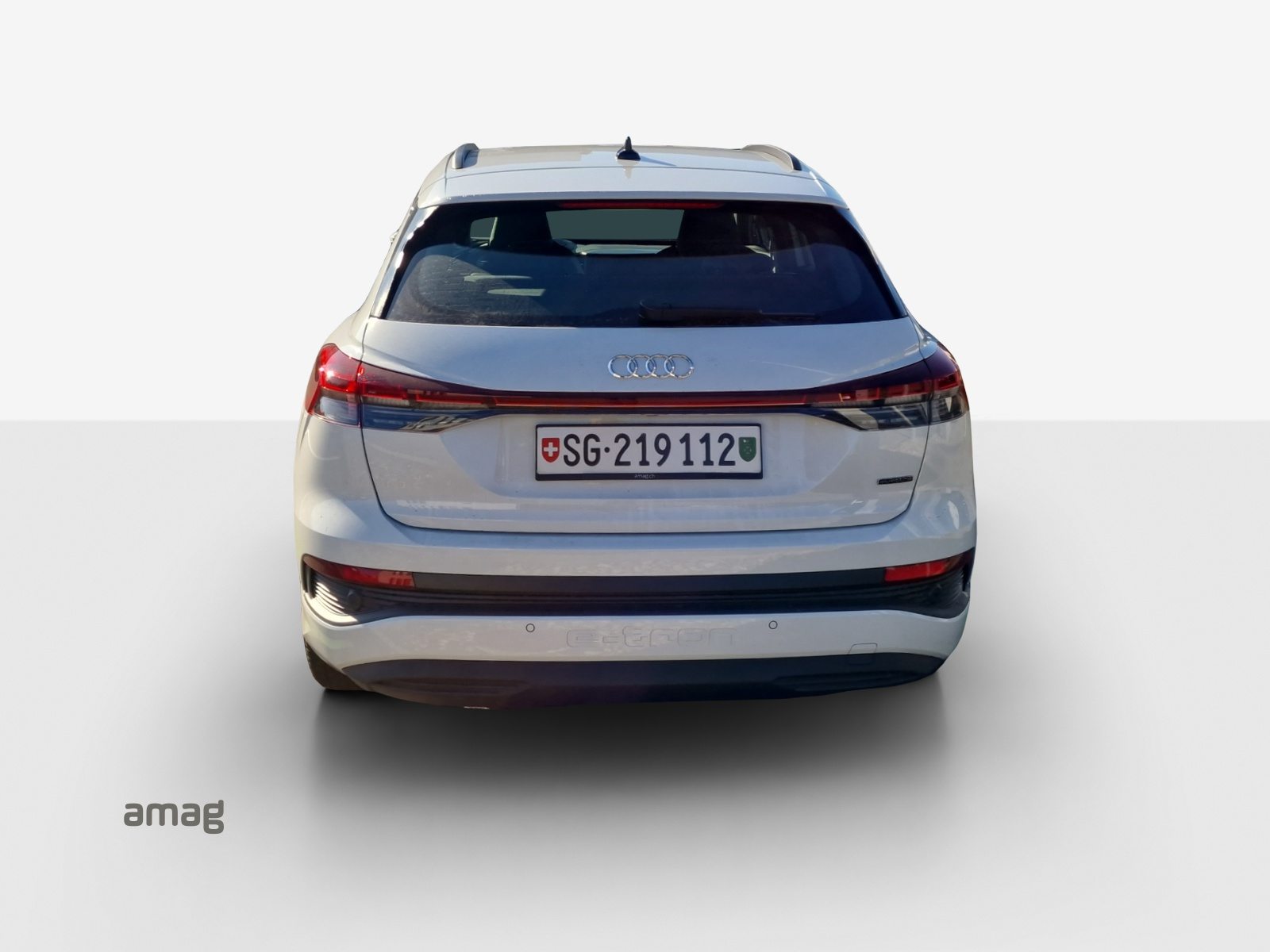 AUDI Q4 45 e-tron quattro Attraction, Electric, Second hand / Used, Automatic - 4