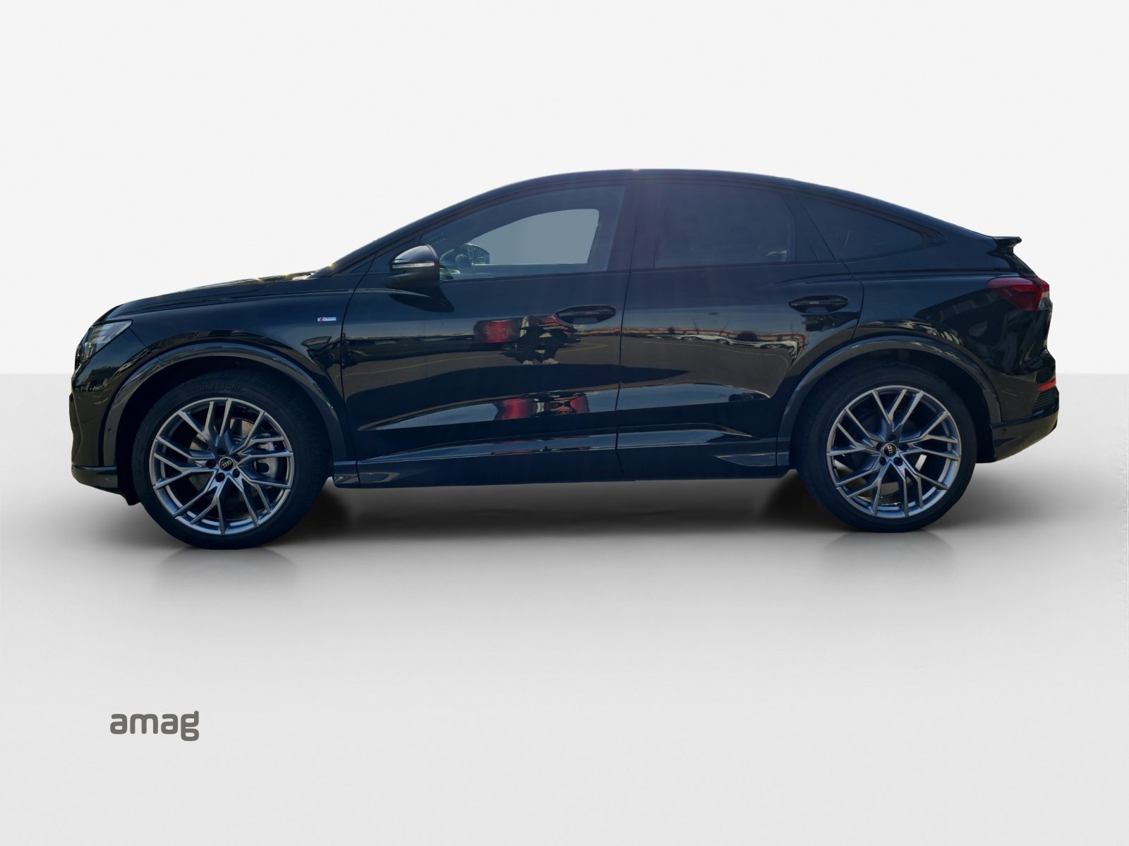 AUDI Q4 SB 55 e-tron quattro, Elektro, Occasion / Gebraucht, Automat - 2