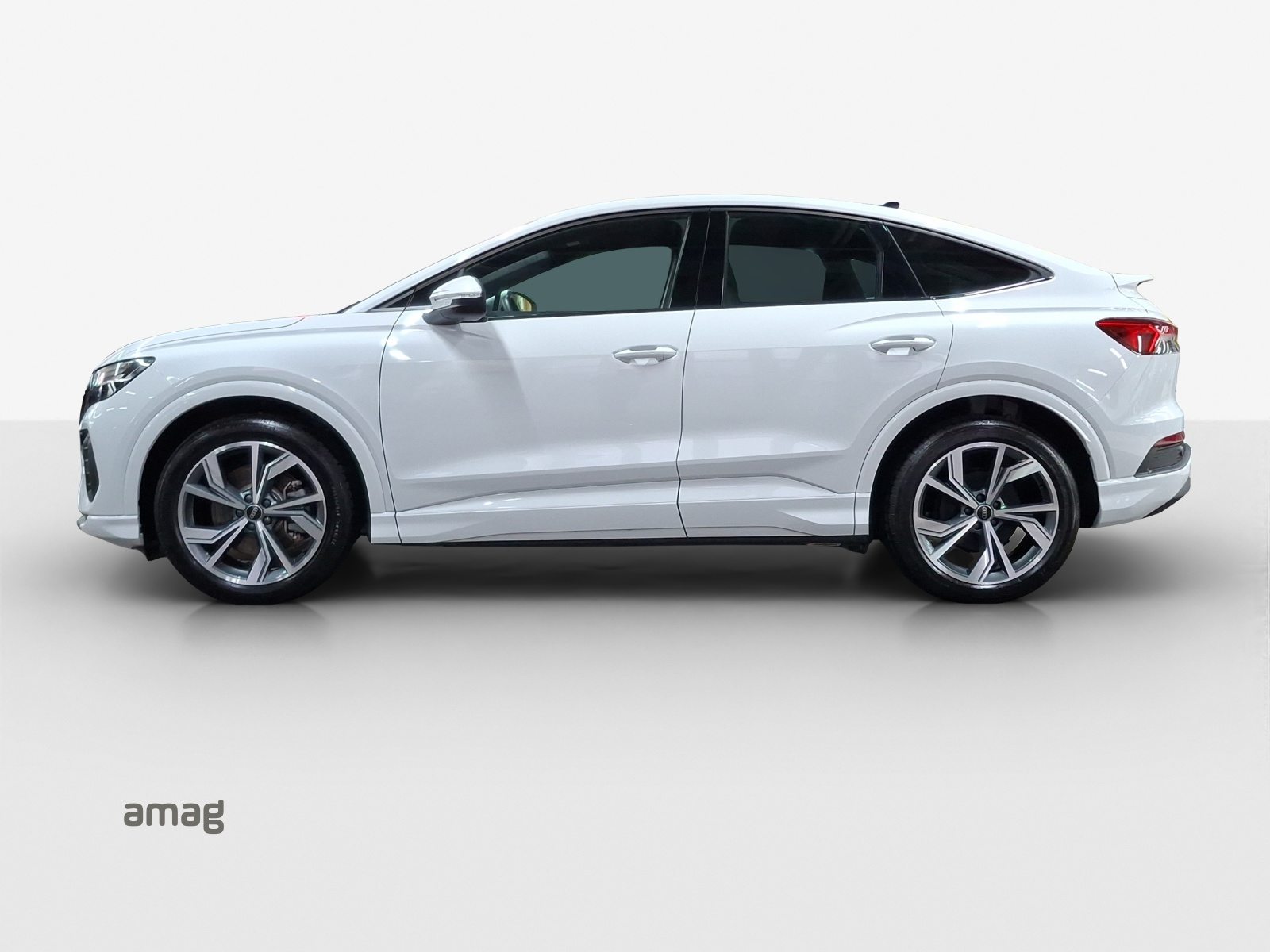 AUDI Q4 SB 40 e-tron, Électrique, Occasion / Utilisé, Automatique - 2
