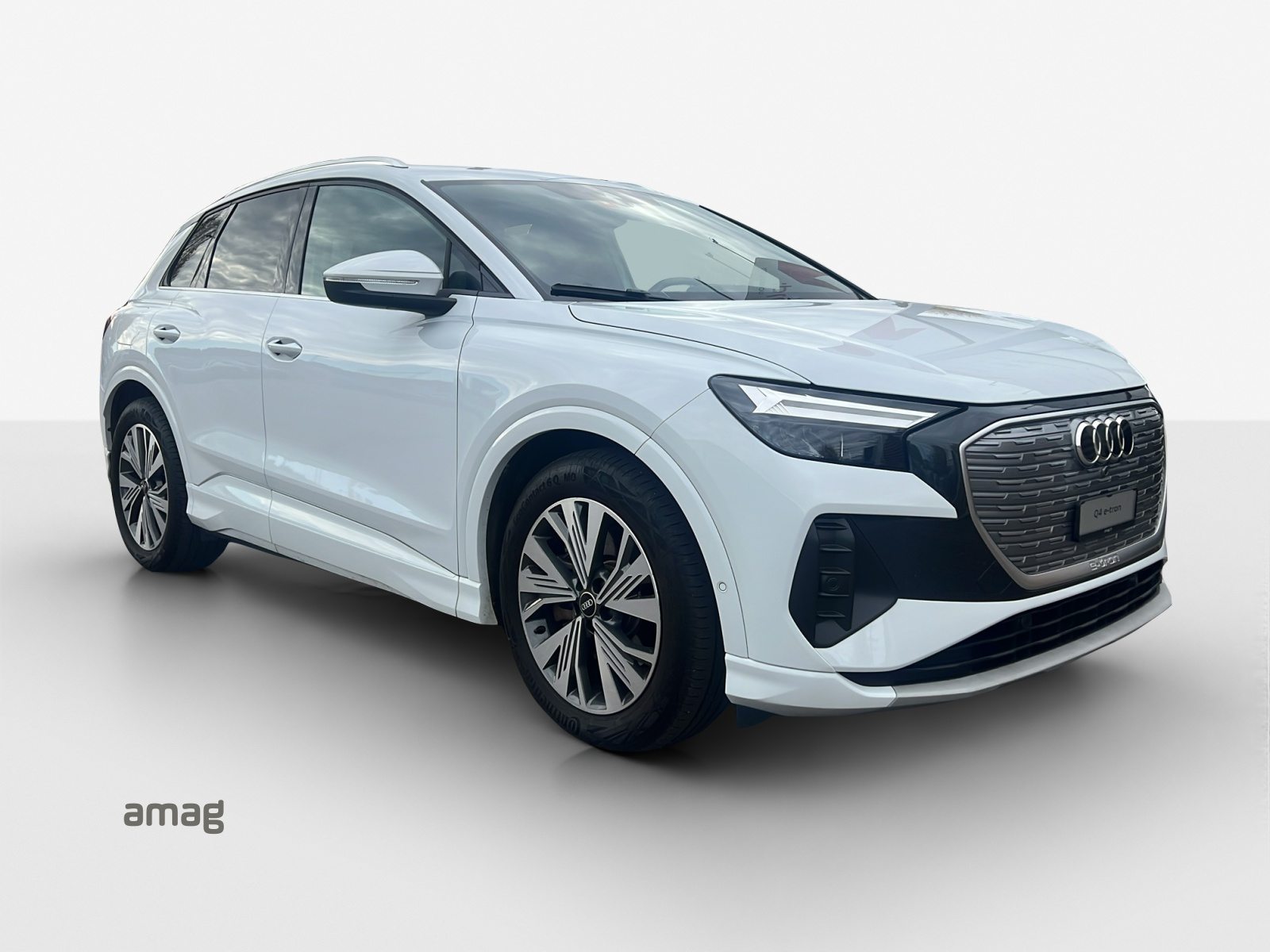 AUDI Q4 45 e-tron quattro, Elektro, Occasion / Gebraucht, Automat - 7