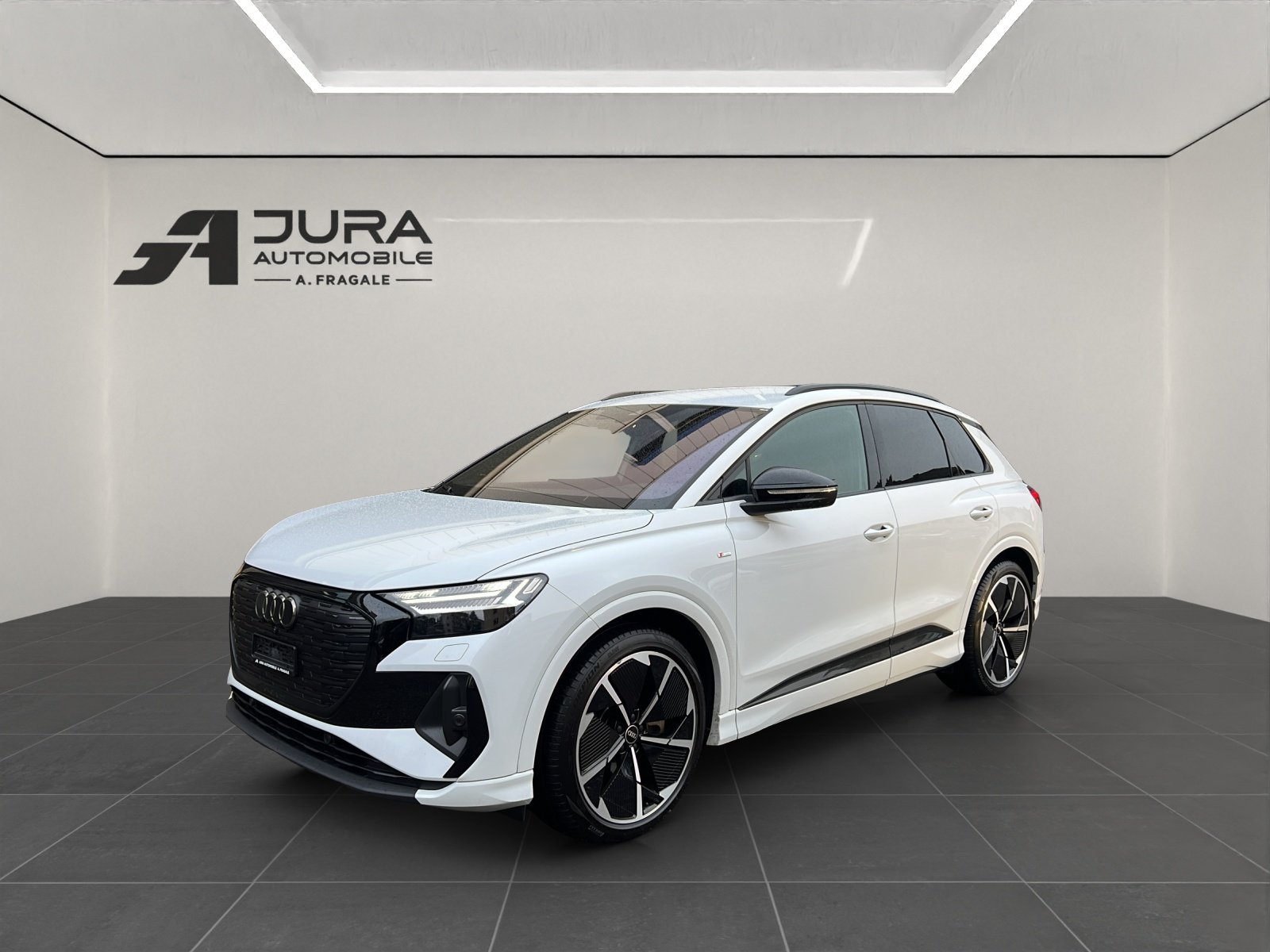 AUDI Q4 e-tron 45 quattro S-LINE, Elektro, Occasion / Gebraucht, Automat - 2